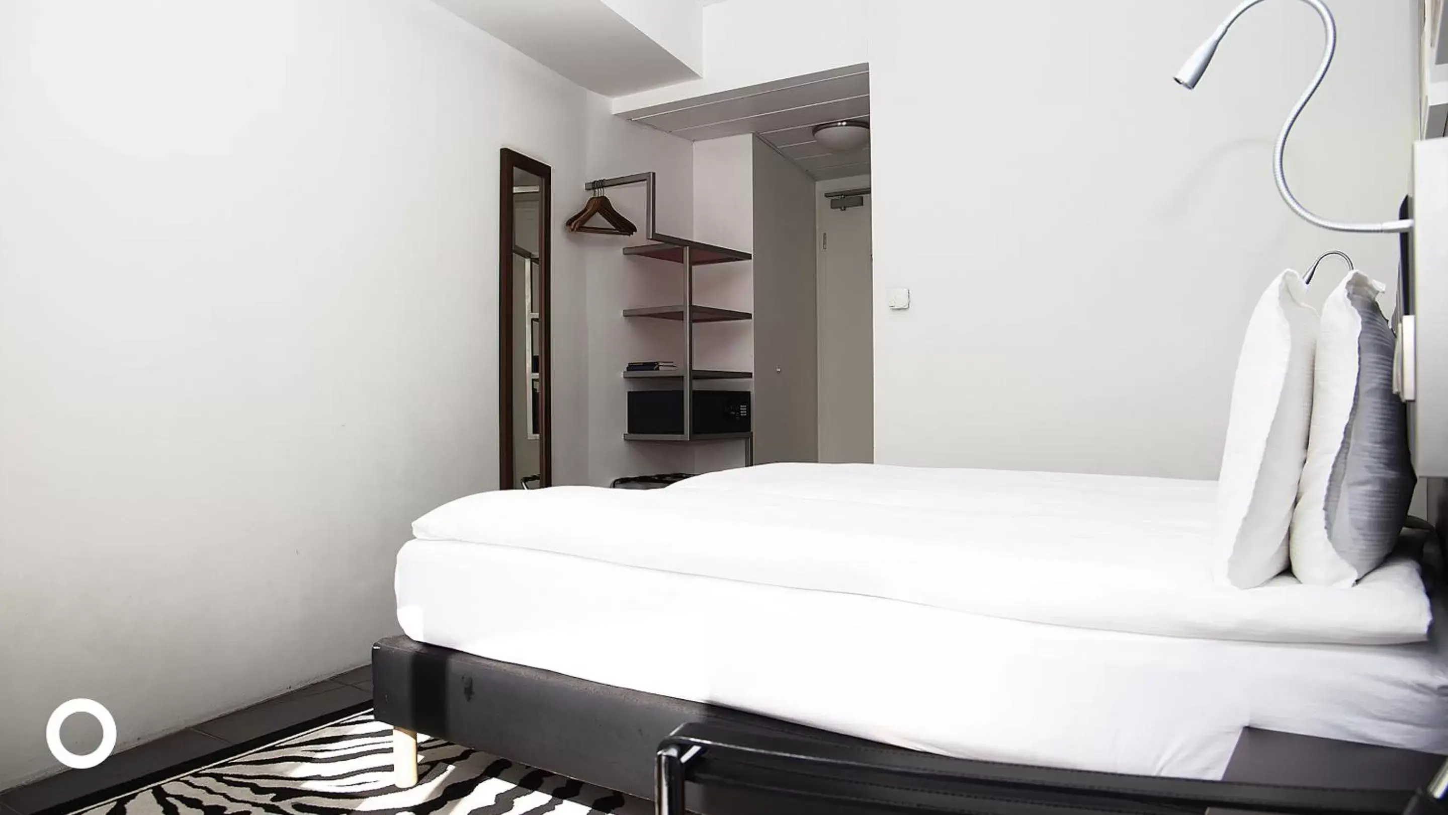 Standard Double Room in Center Hotels Arnarhvoll Standard Double Room in Center Hotels Arnarhvoll