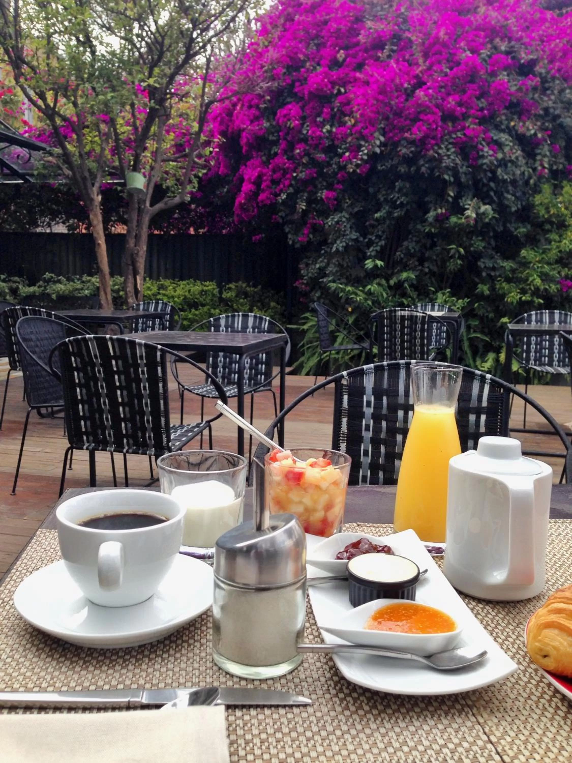 Continental breakfast in The Citizen