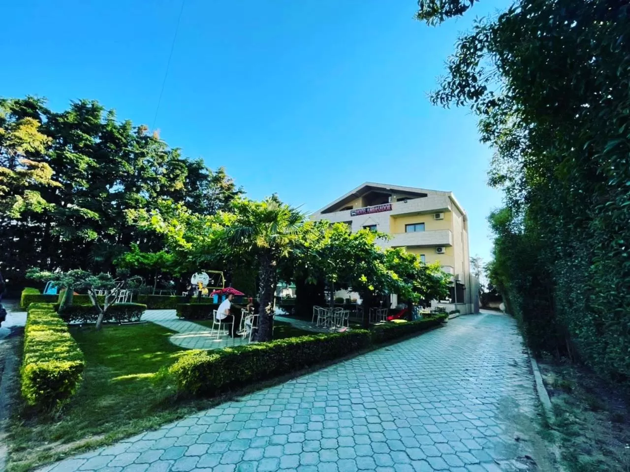 Hotel Ambasador Garden