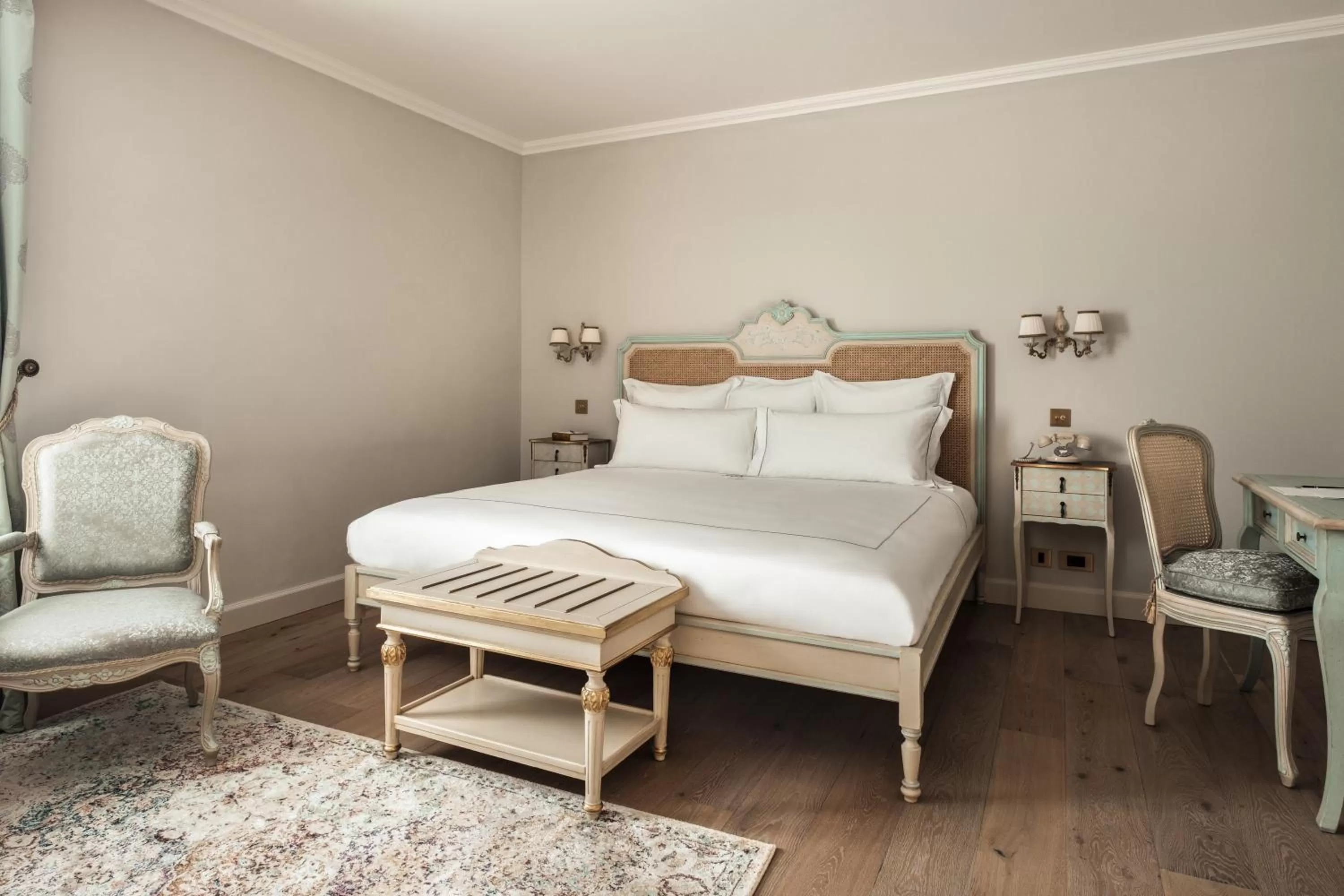 Bedroom, Bed in Domus Zamittello