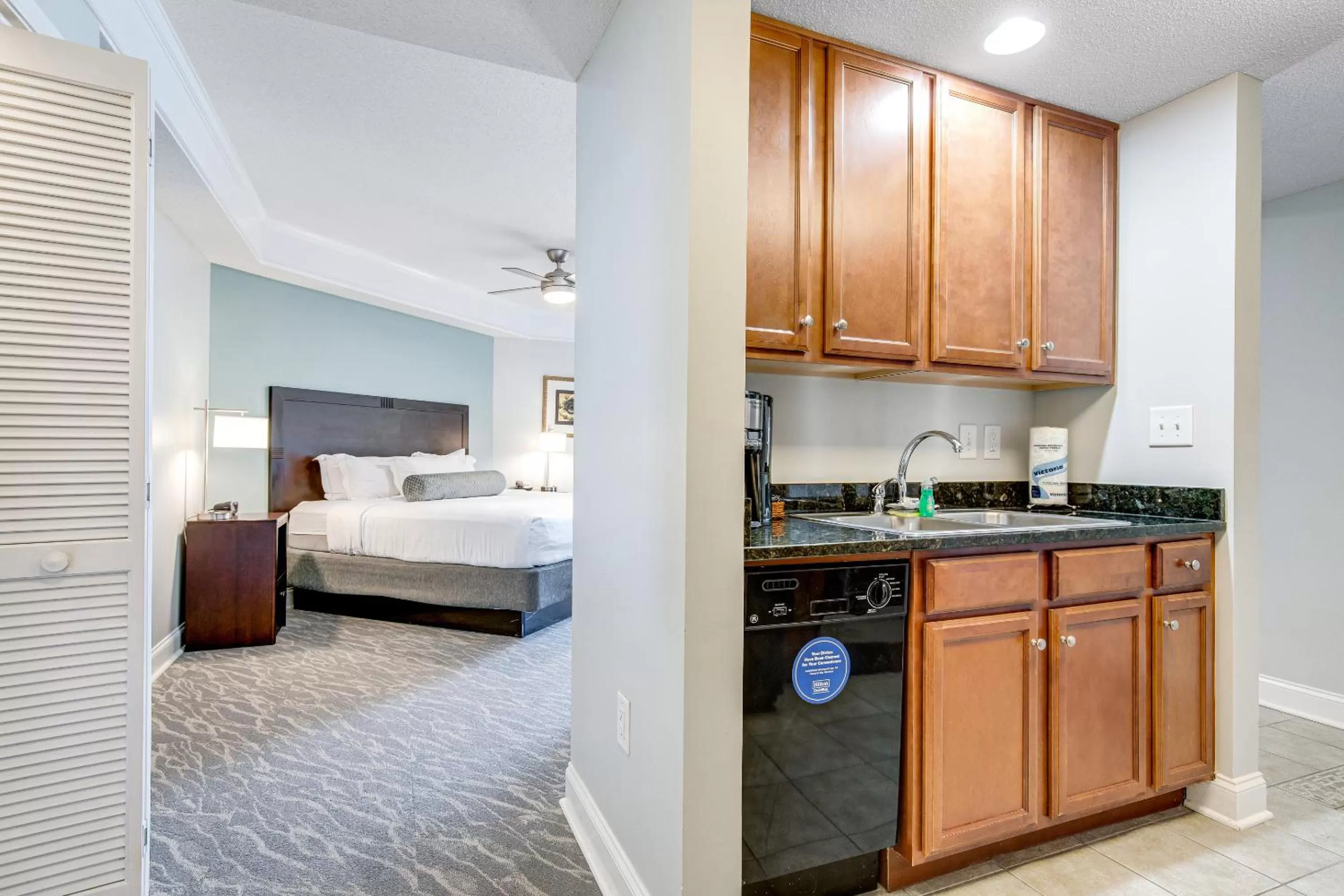Kitchen or kitchenette, Bed in Anderson Ocean Club and Spa by Oceana Resorts