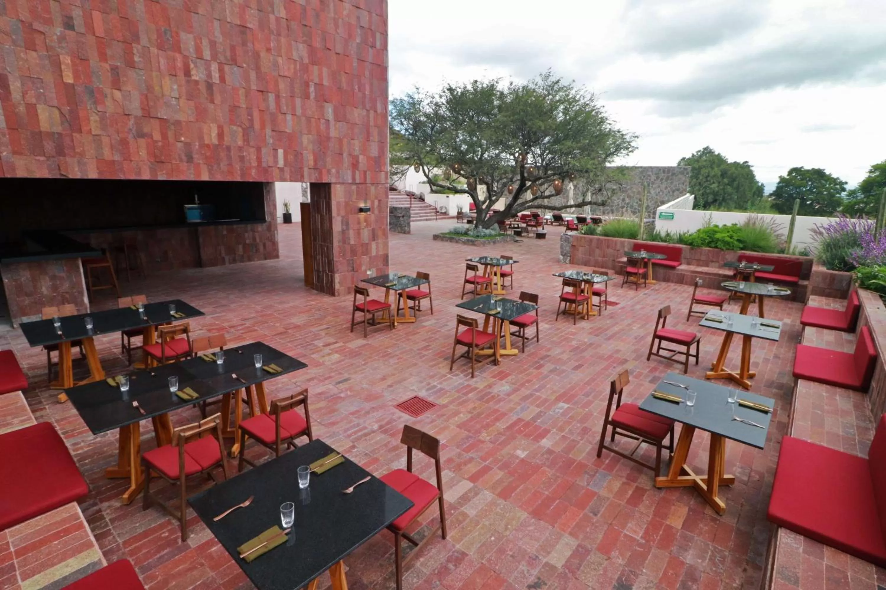 Restaurant/places to eat in Albor San Miguel de Allende, Tapestry Collection by Hilton