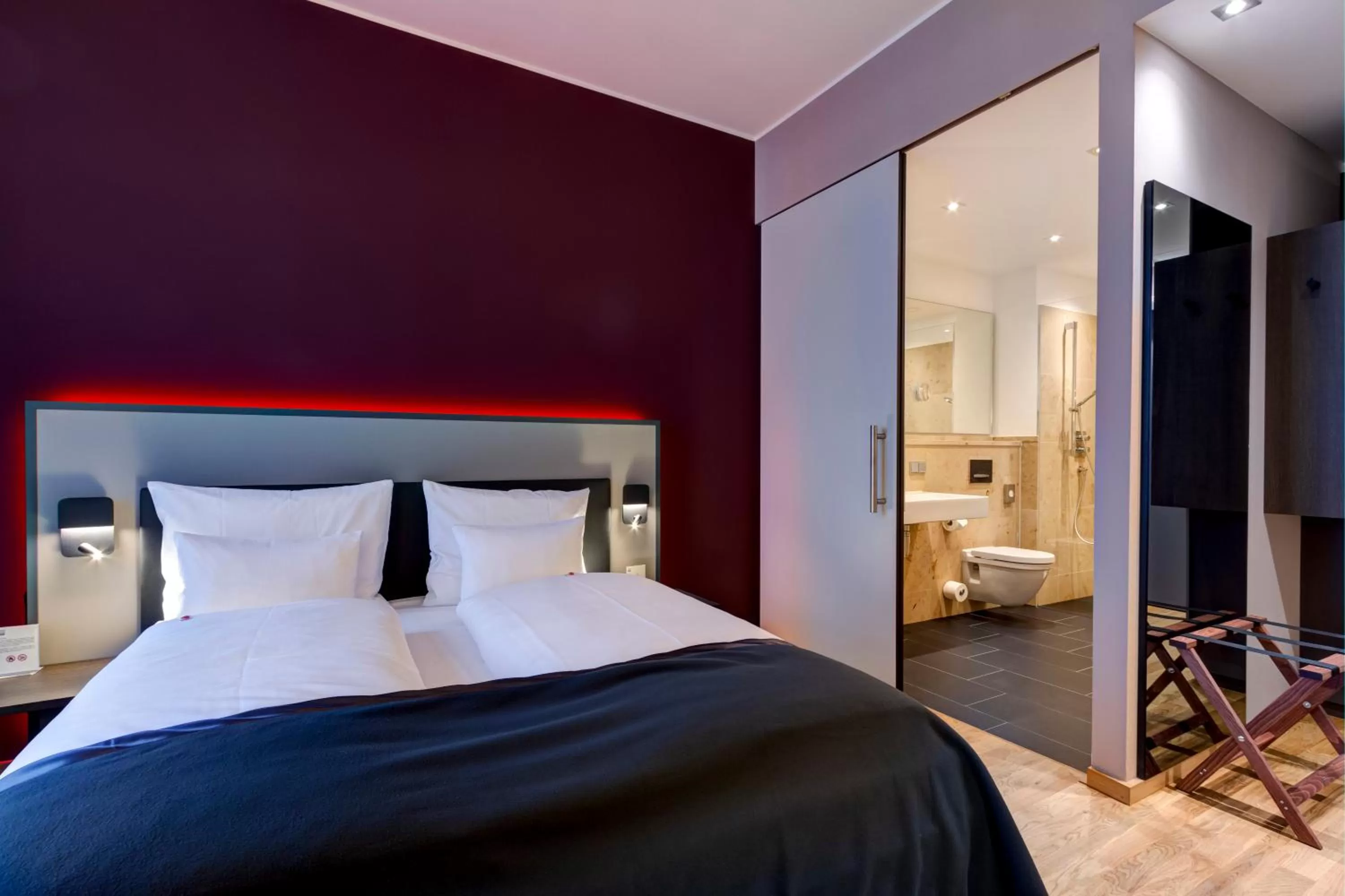 Bedroom, Bed in Qube Hotel Bahnstadt