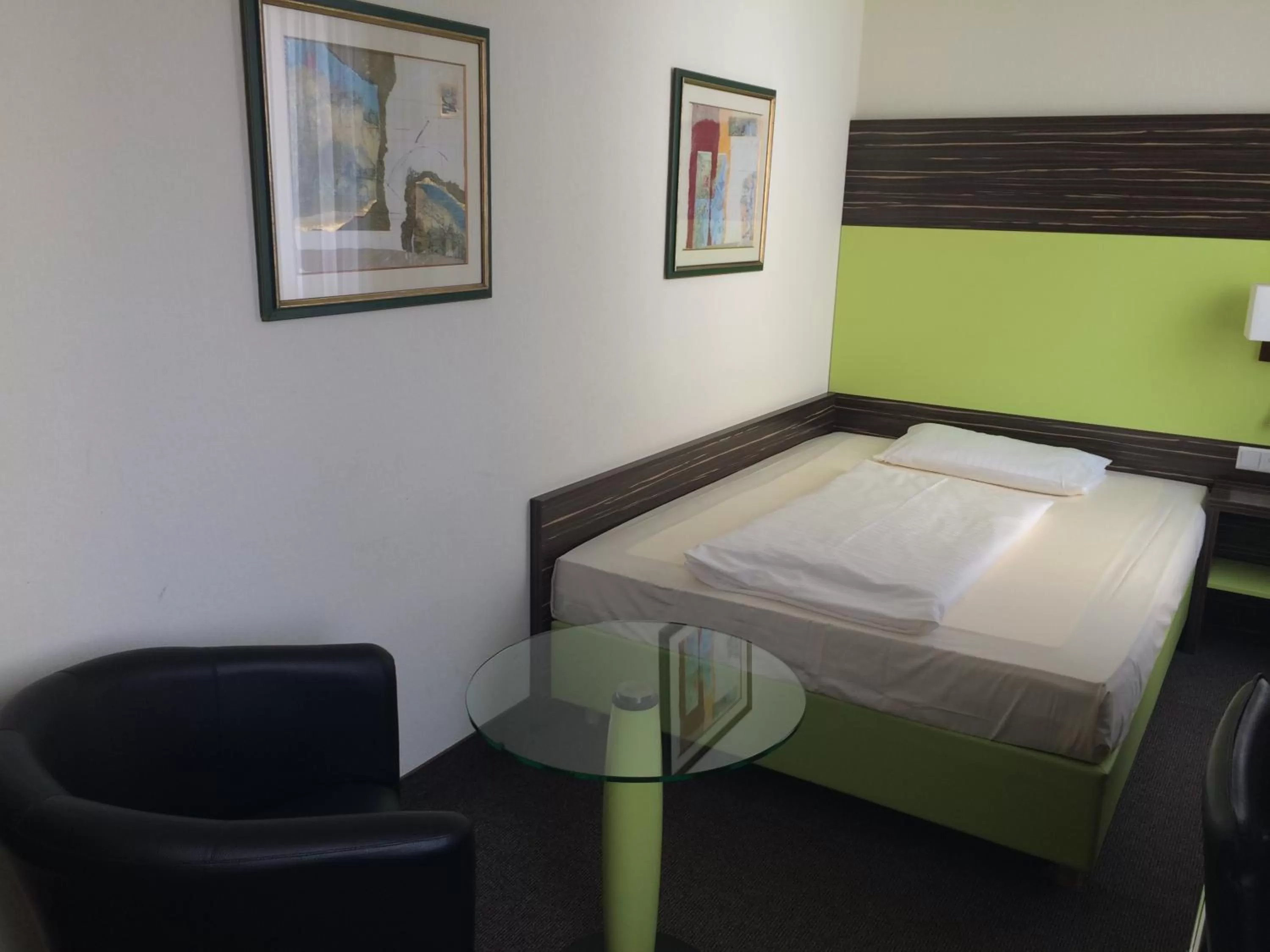 Photo of the whole room in Behringers City Hotel Nürnberg