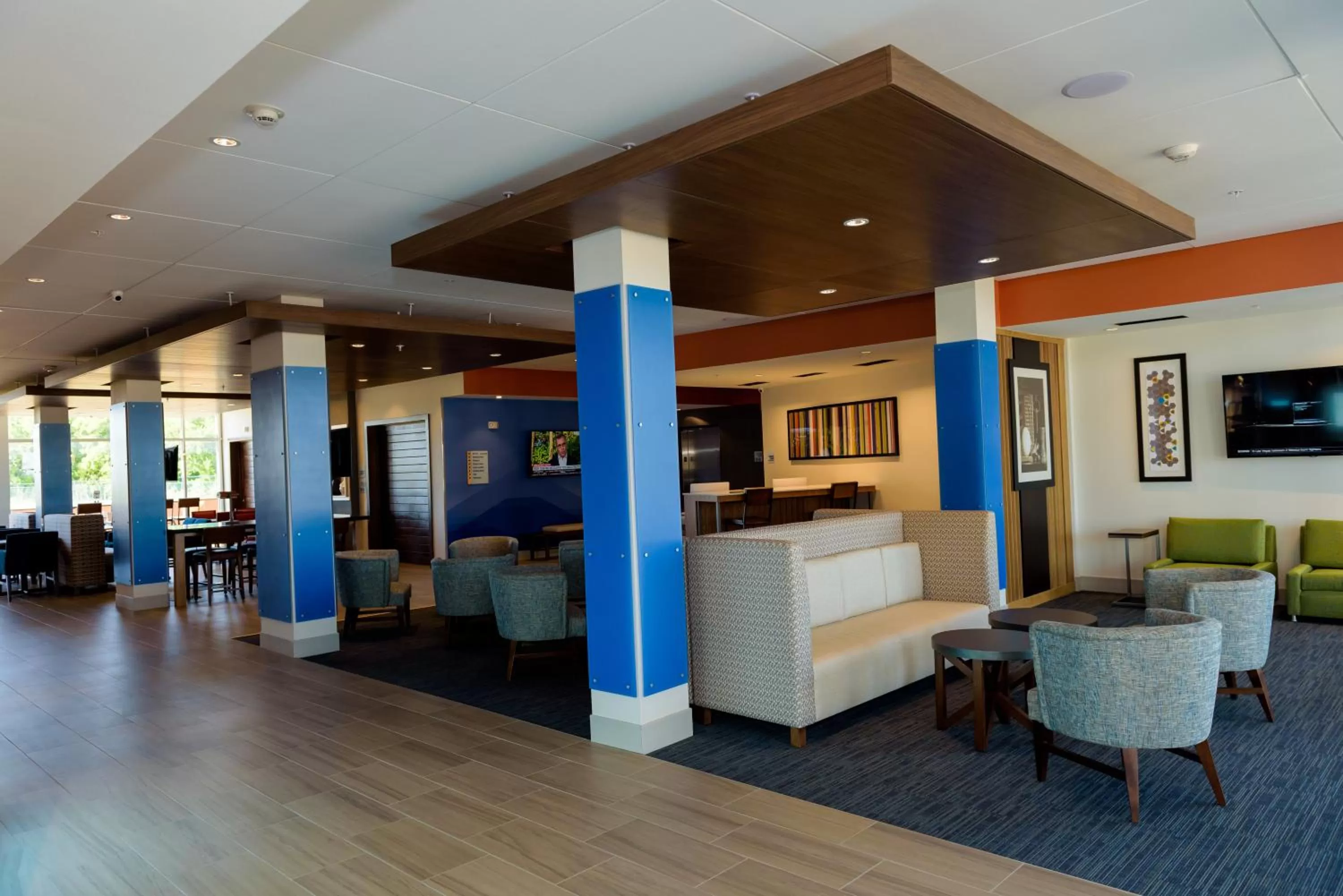 Property building in Holiday Inn Express & Suites McKinney - Frisco East by IHG
