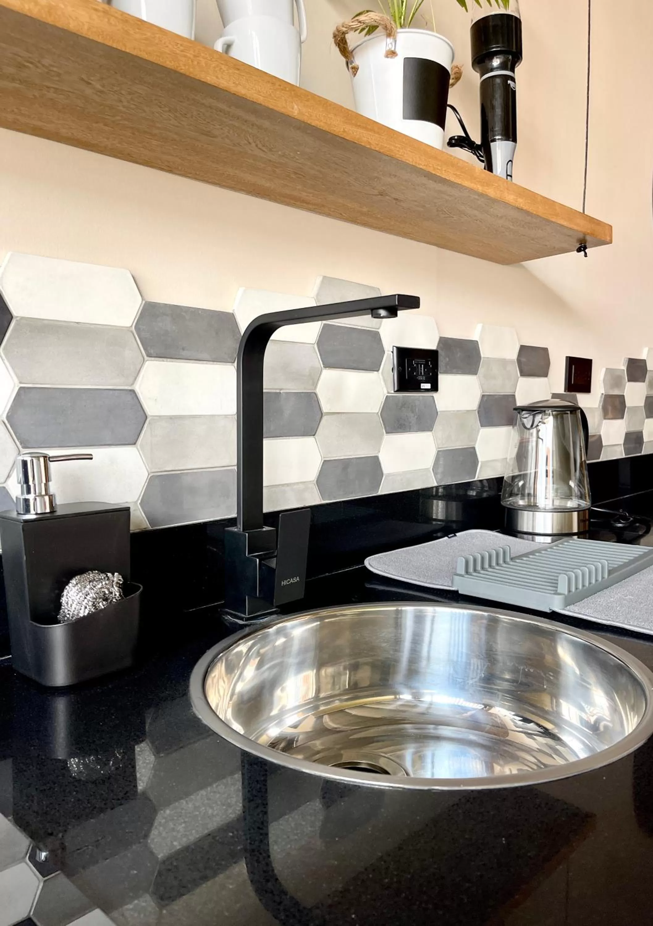 Kitchen or kitchenette in Beminimal Hotel