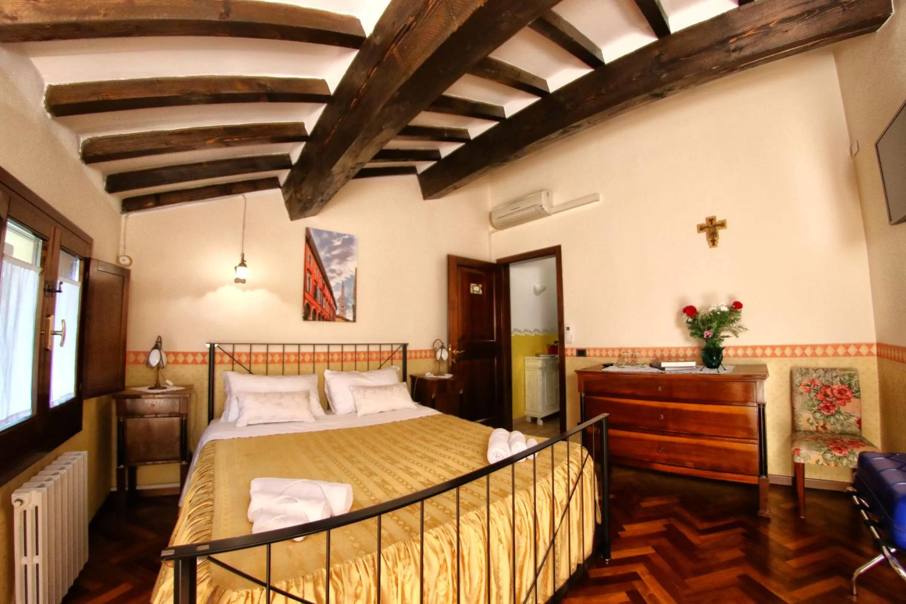 Photo of the whole room, Bed in B&B Le Noci di Feo