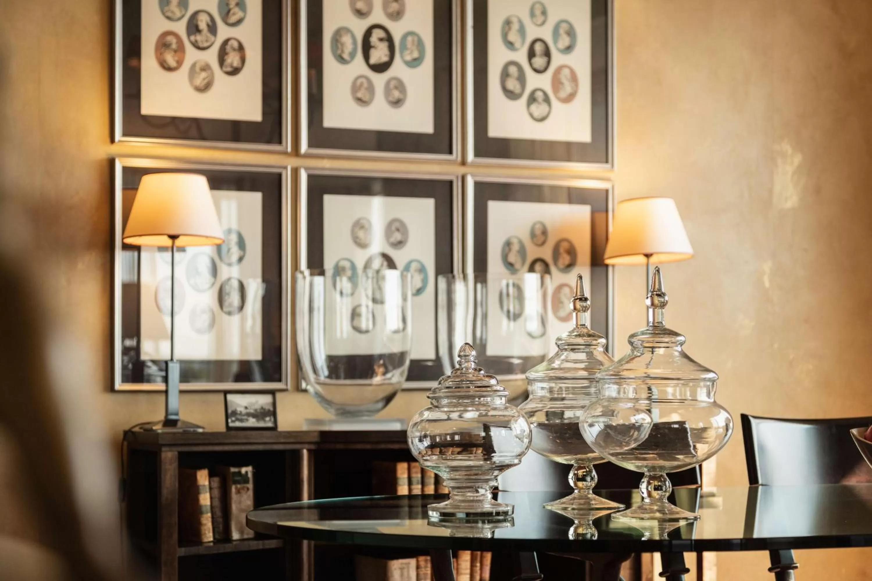 Living room in Hilton Amsterdam