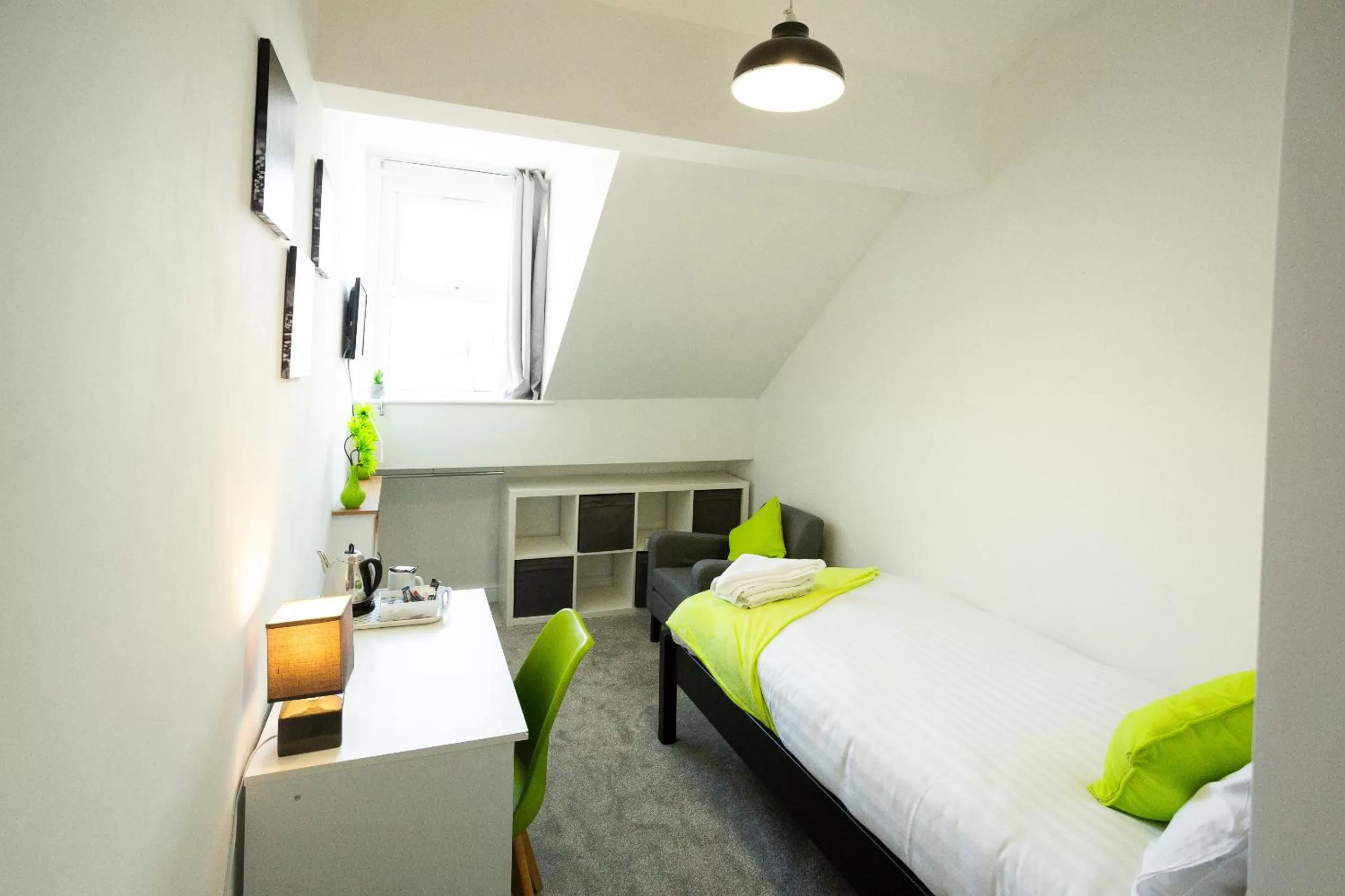 Bedroom in The Sea Lynn