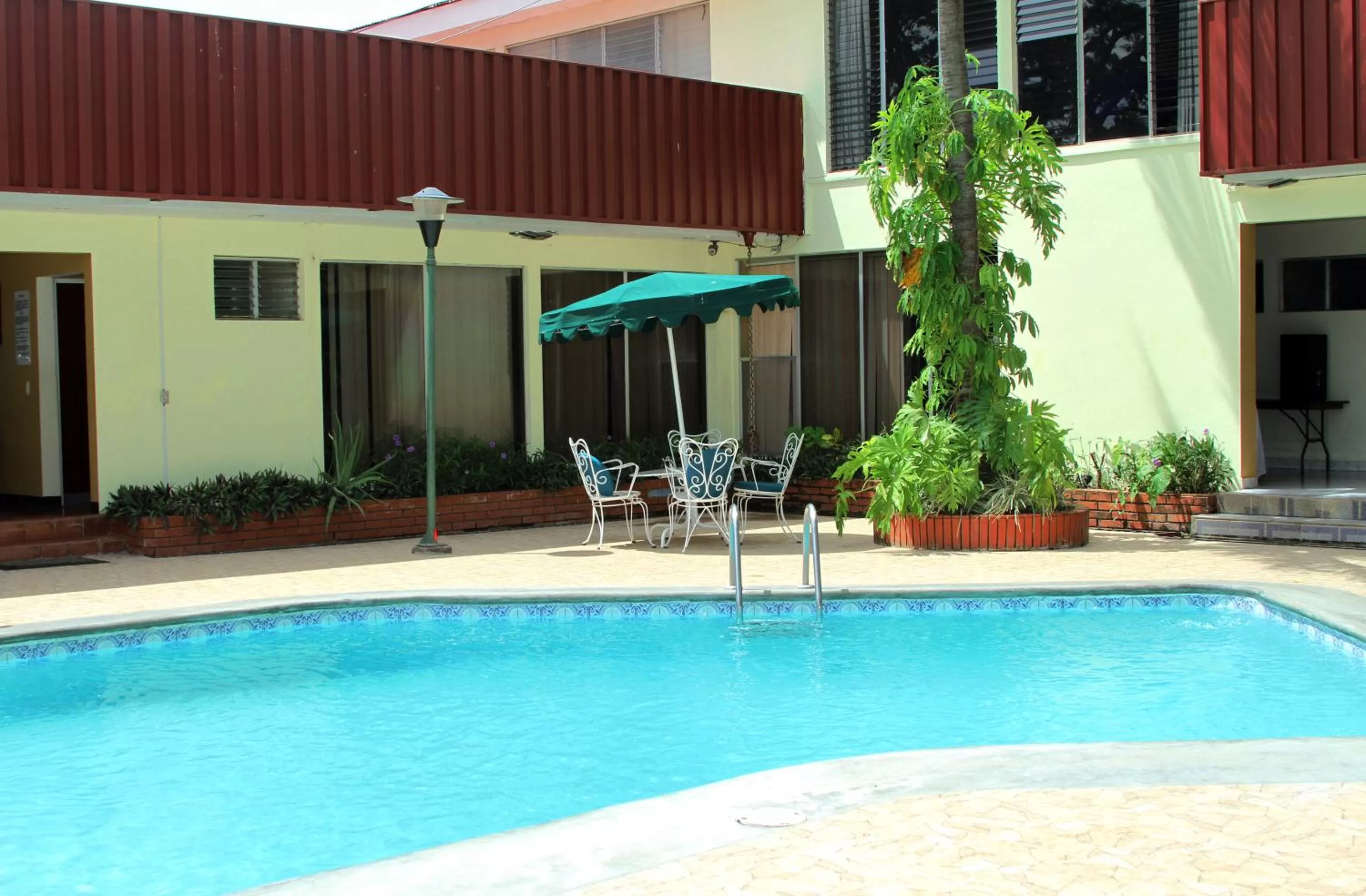 Swimming Pool in Hotel Estrella