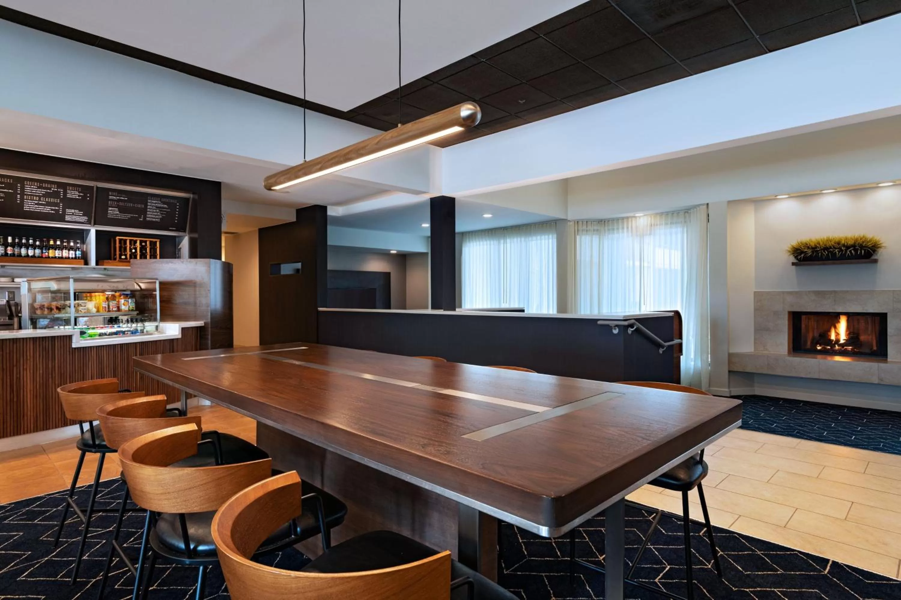 Restaurant/places to eat in Courtyard by Marriott Dallas Richardson at Spring Valley