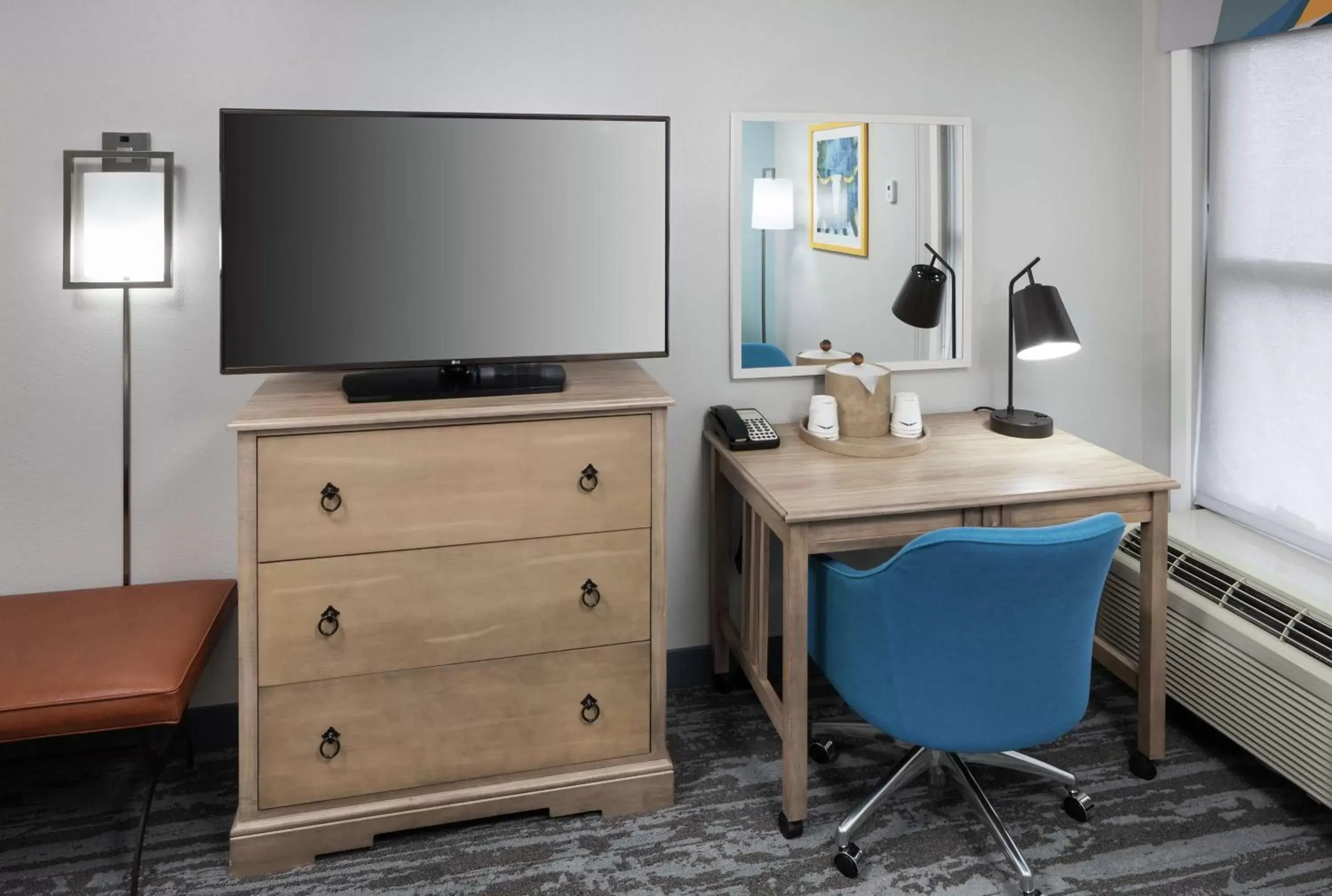 Deluxe King Room - Non-Smoking in Hampton Inn Austin Round Rock Deluxe King Room - Non-Smoking in Hampton Inn Austin Round Rock