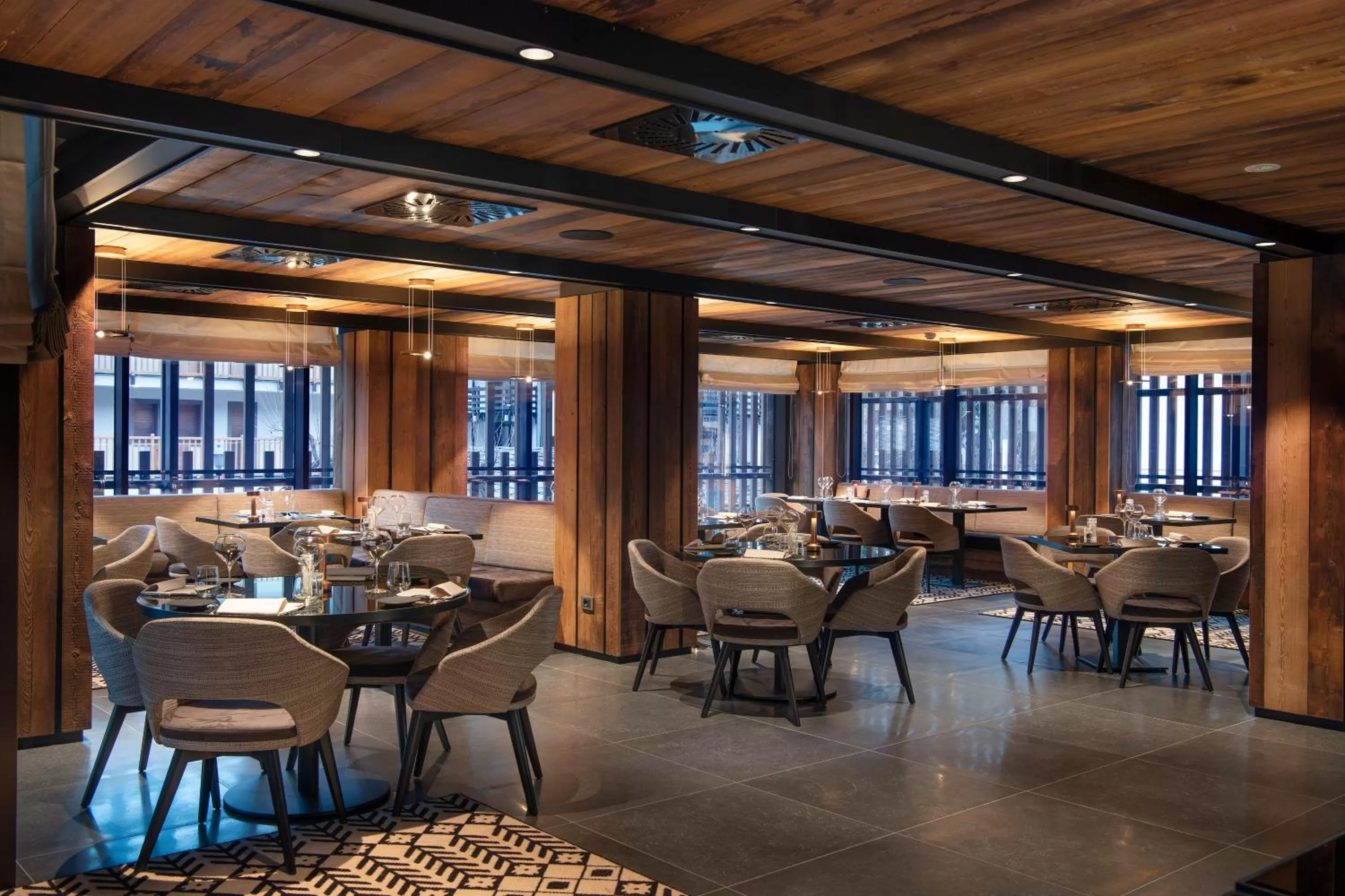 Restaurant/places to eat in Le Massif Hotel & Lodge Courmayeur The Leading Hotels of the World