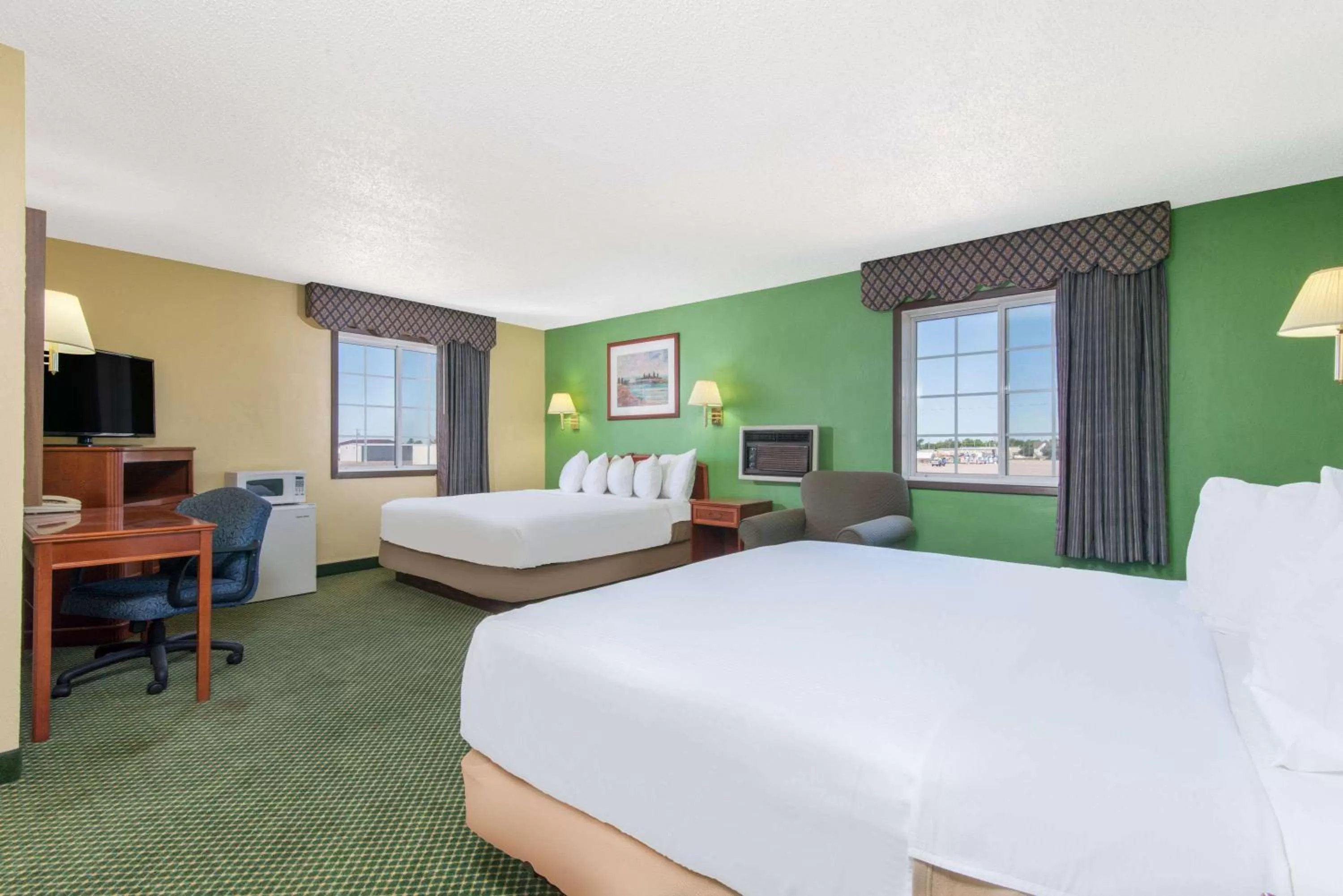 Photo of the whole room, Bed in Days Inn by Wyndham Great Bend