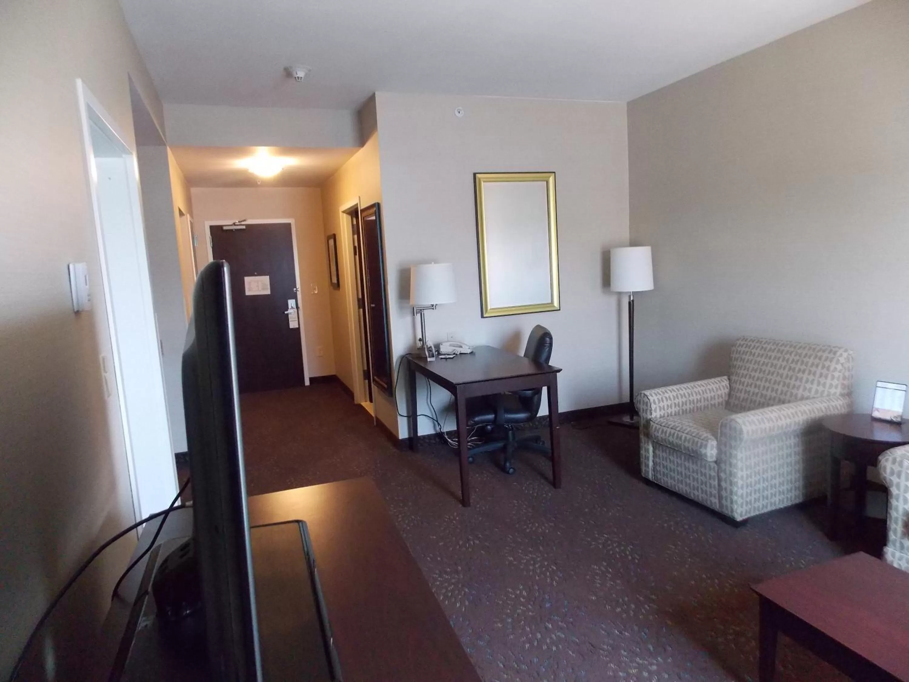 Photo of the whole room in Holiday Inn Canton-Belden Village by IHG