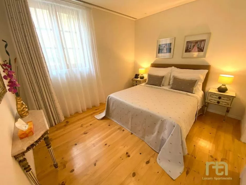 Bed in TM Luxury Apartments Lisbon
