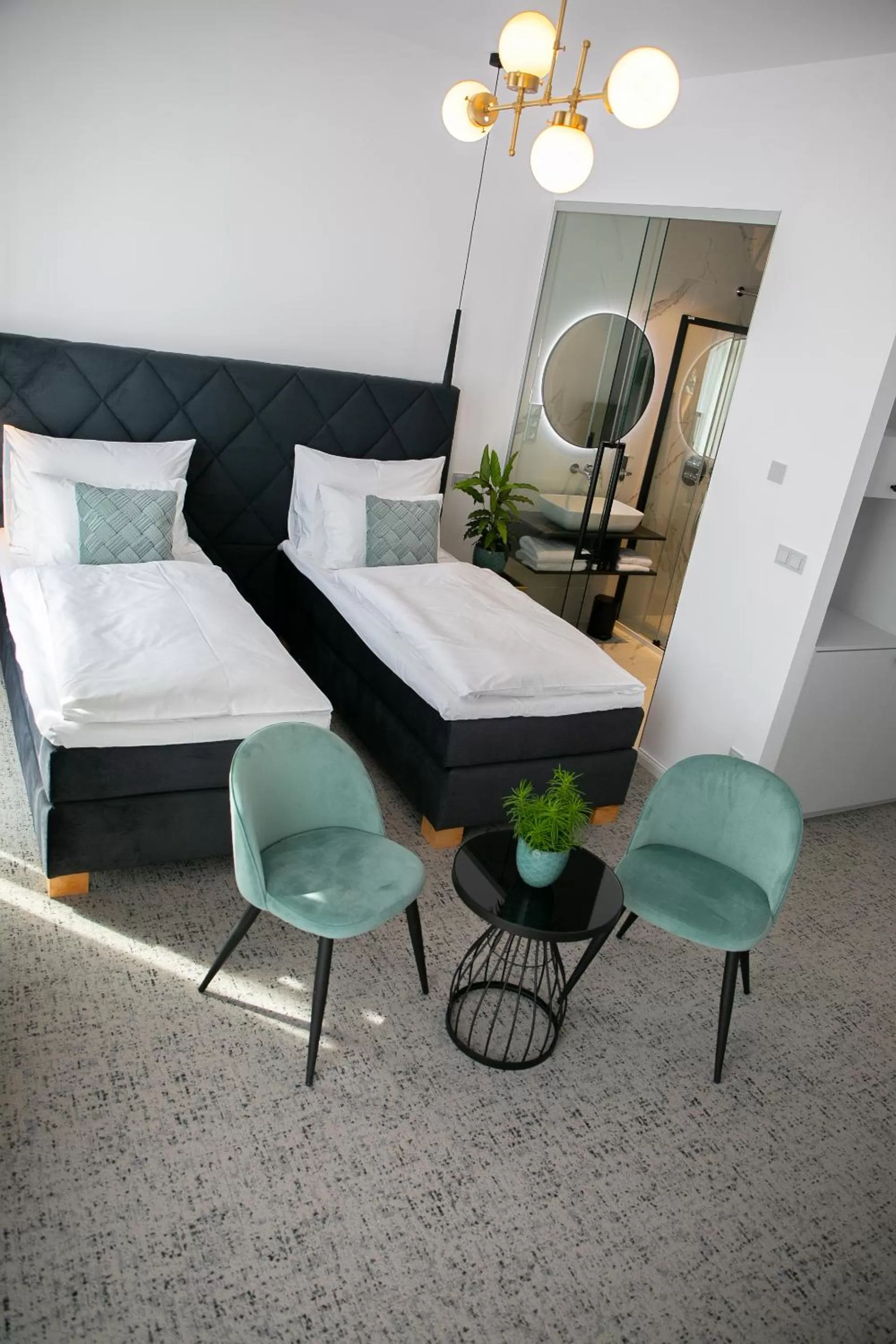 Shower, Bed in Hotel Central Park