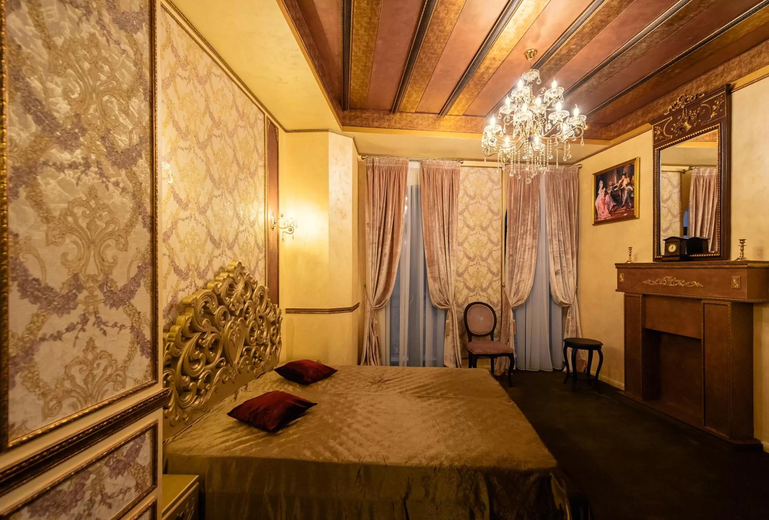 Bed in Belle Epoque Boutique (Adult Only)