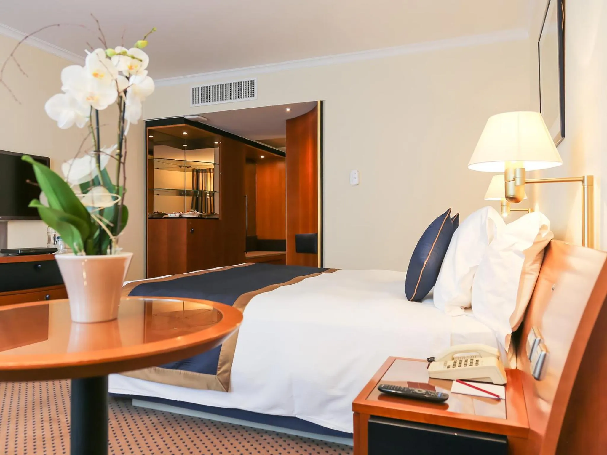 Photo of the whole room, Bed in Le Royal Hotels & Resorts Luxembourg