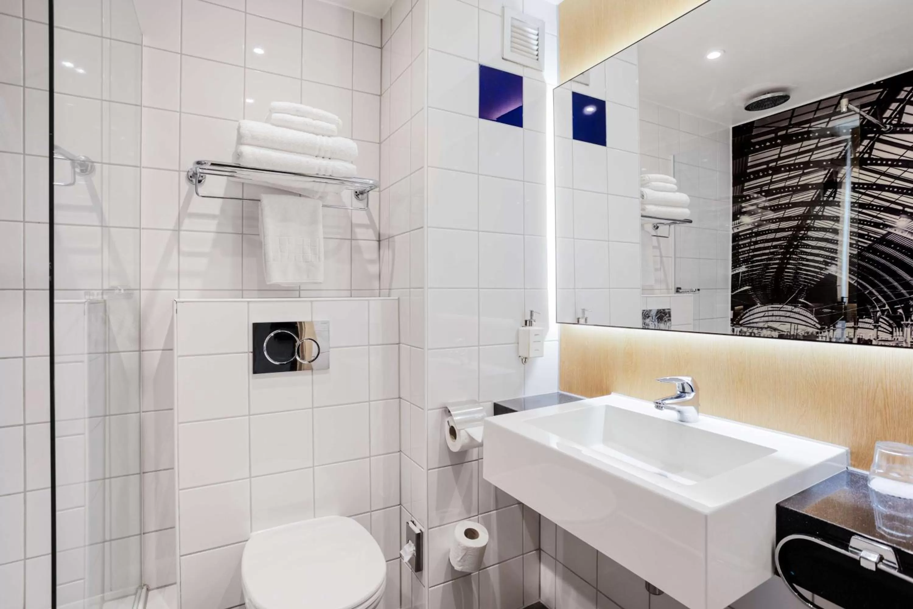 Bathroom in Radisson Hotel York