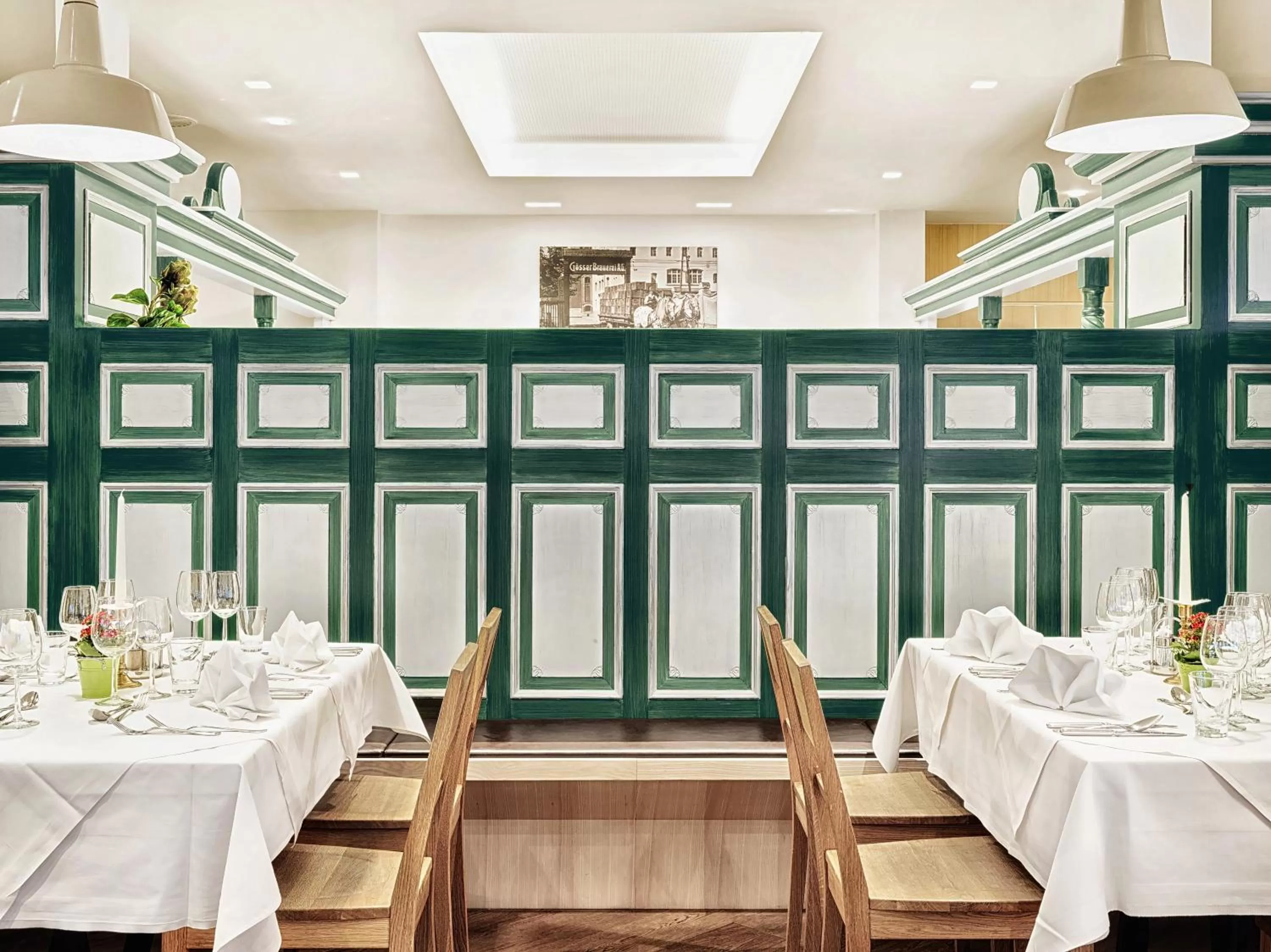 Restaurant/places to eat in Alphotel Innsbruck