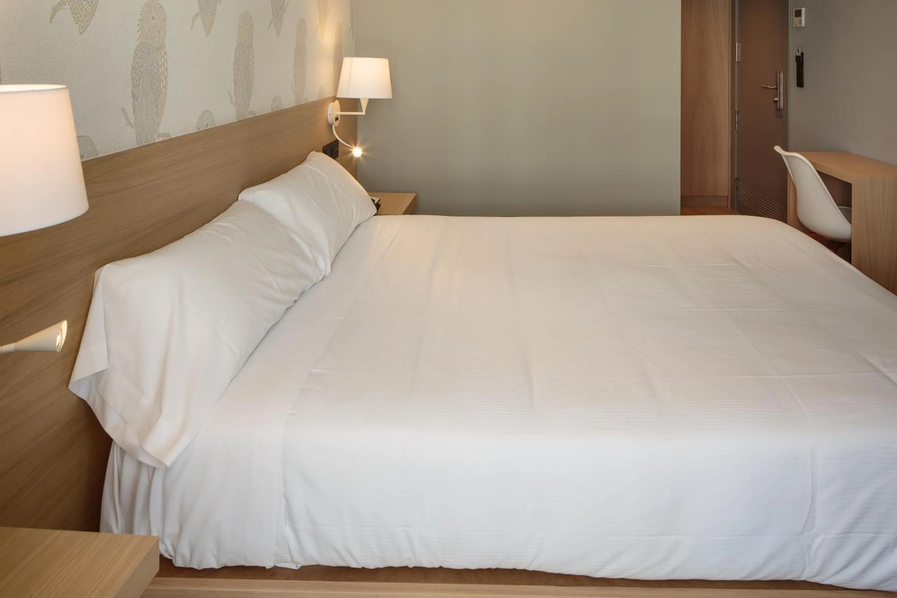 Photo of the whole room, Bed in Hotel Atalaia