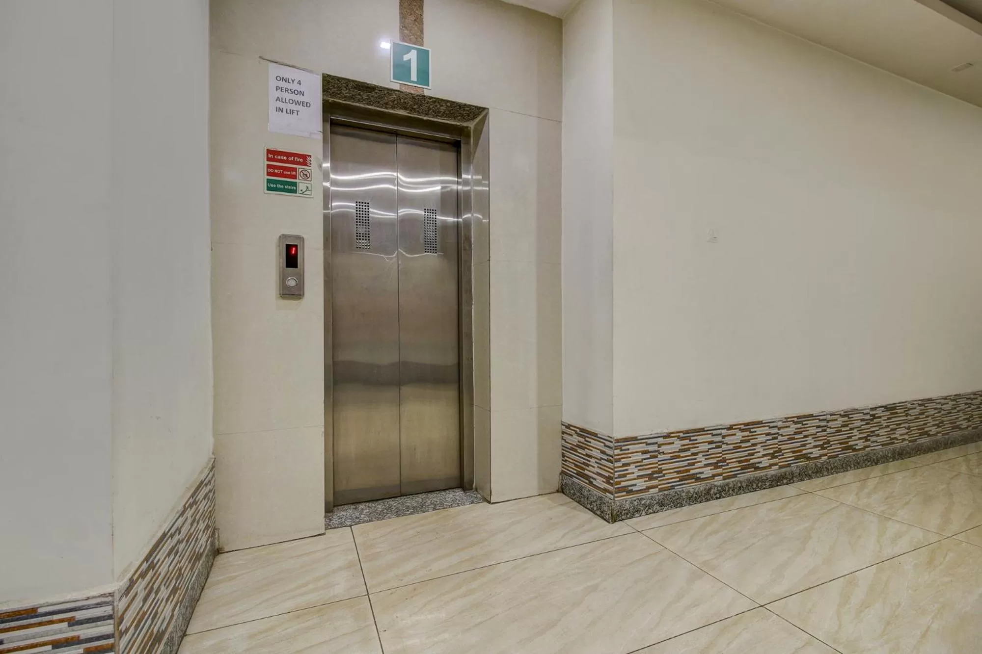 elevator in FabHotel CSFC Near Bhopal Railway Station