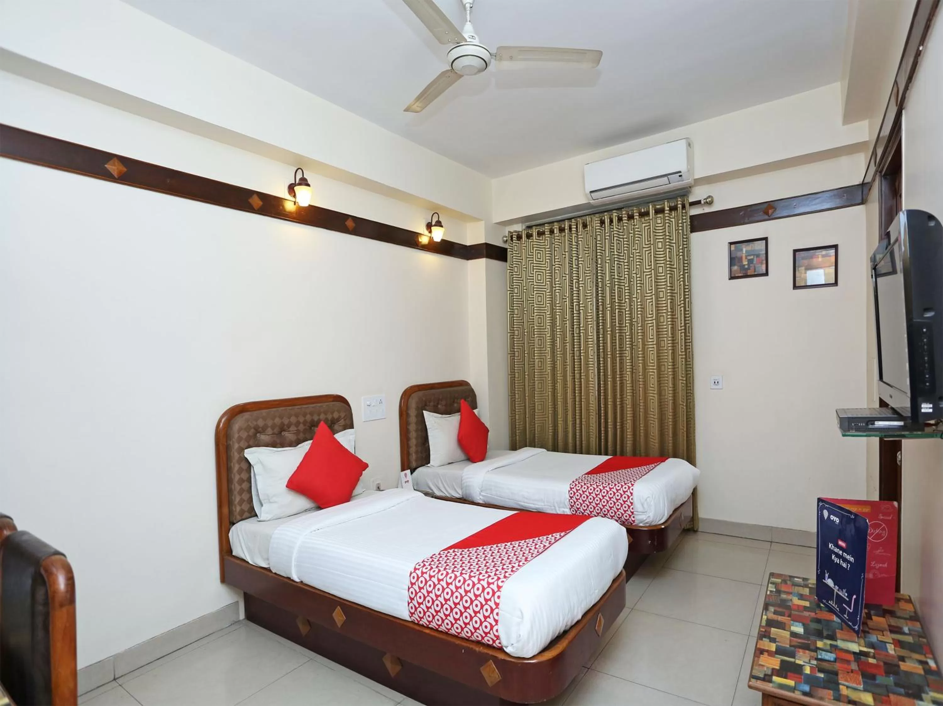 Bedroom, Bed in Hotel Amrit Regency