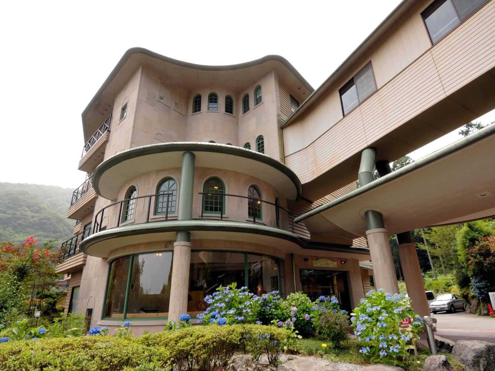 Facade/entrance in Hakonenomori Okada