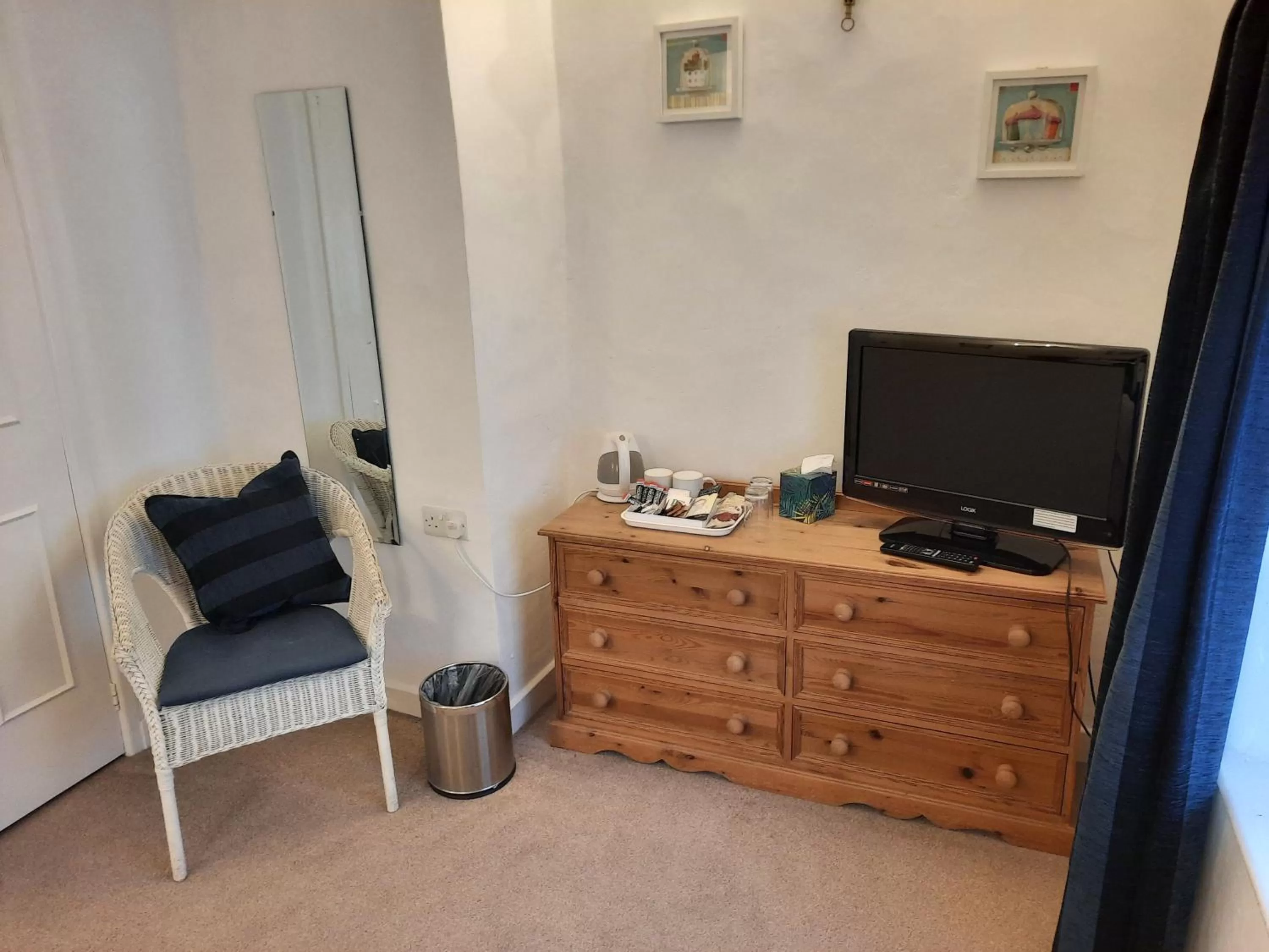 TV and multimedia in The White Cottage