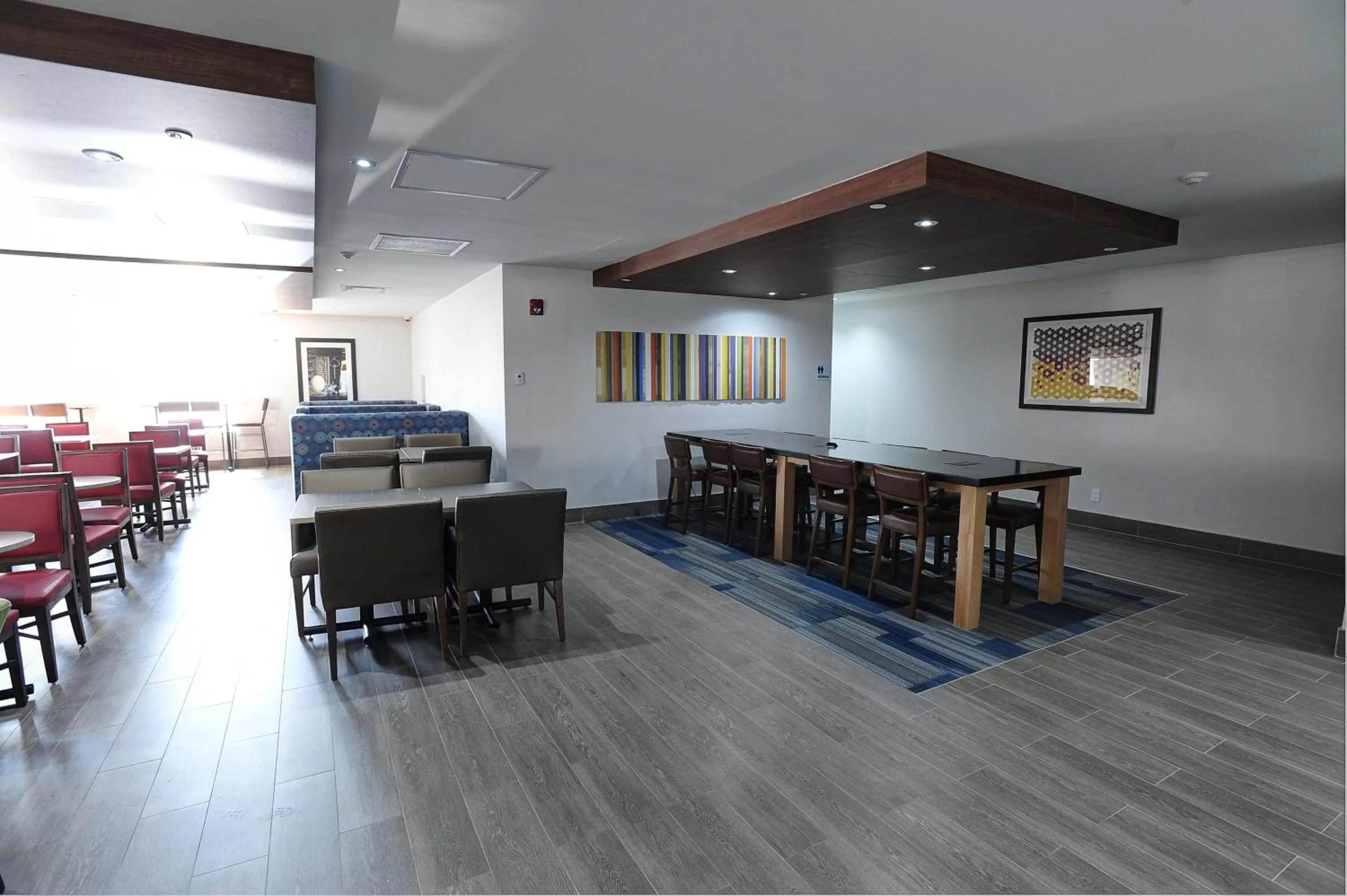 Property building in Holiday Inn Express & Suites Toronto Airport West by IHG
