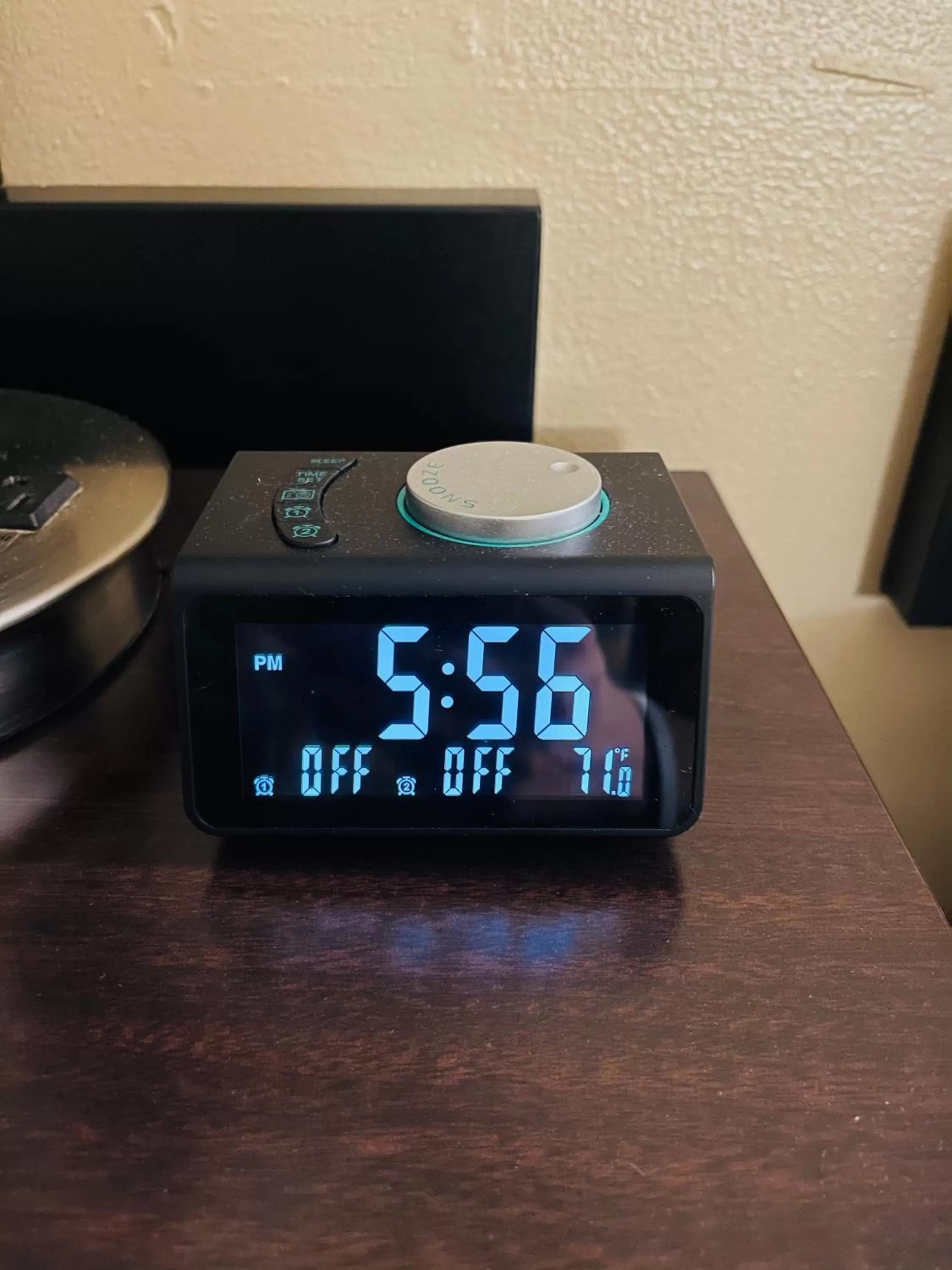 TV and multimedia in Super 8 by Wyndham Clear Lake