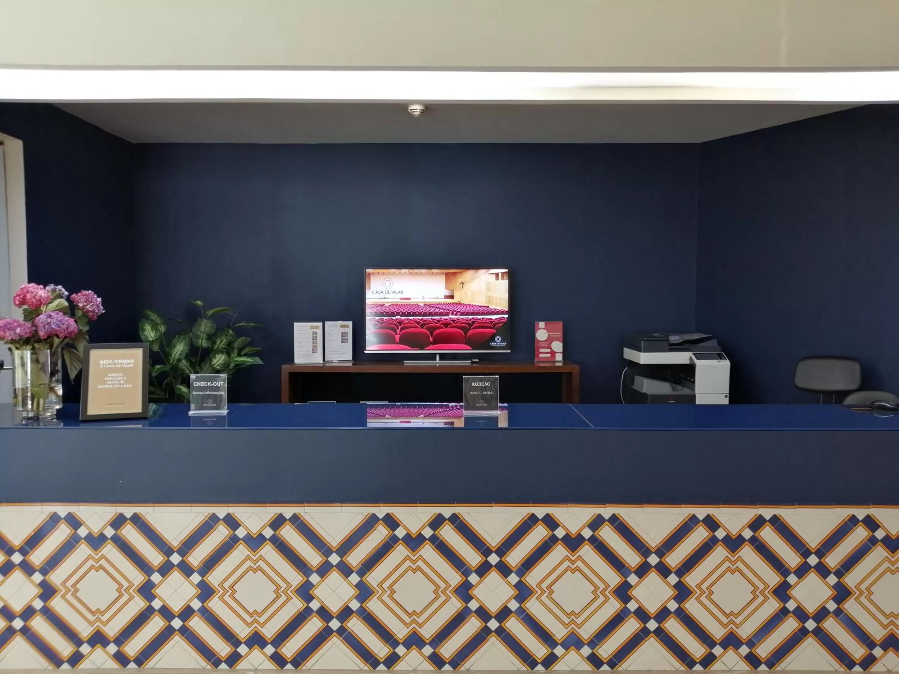 Lobby or reception in Vilar Oporto Hotel