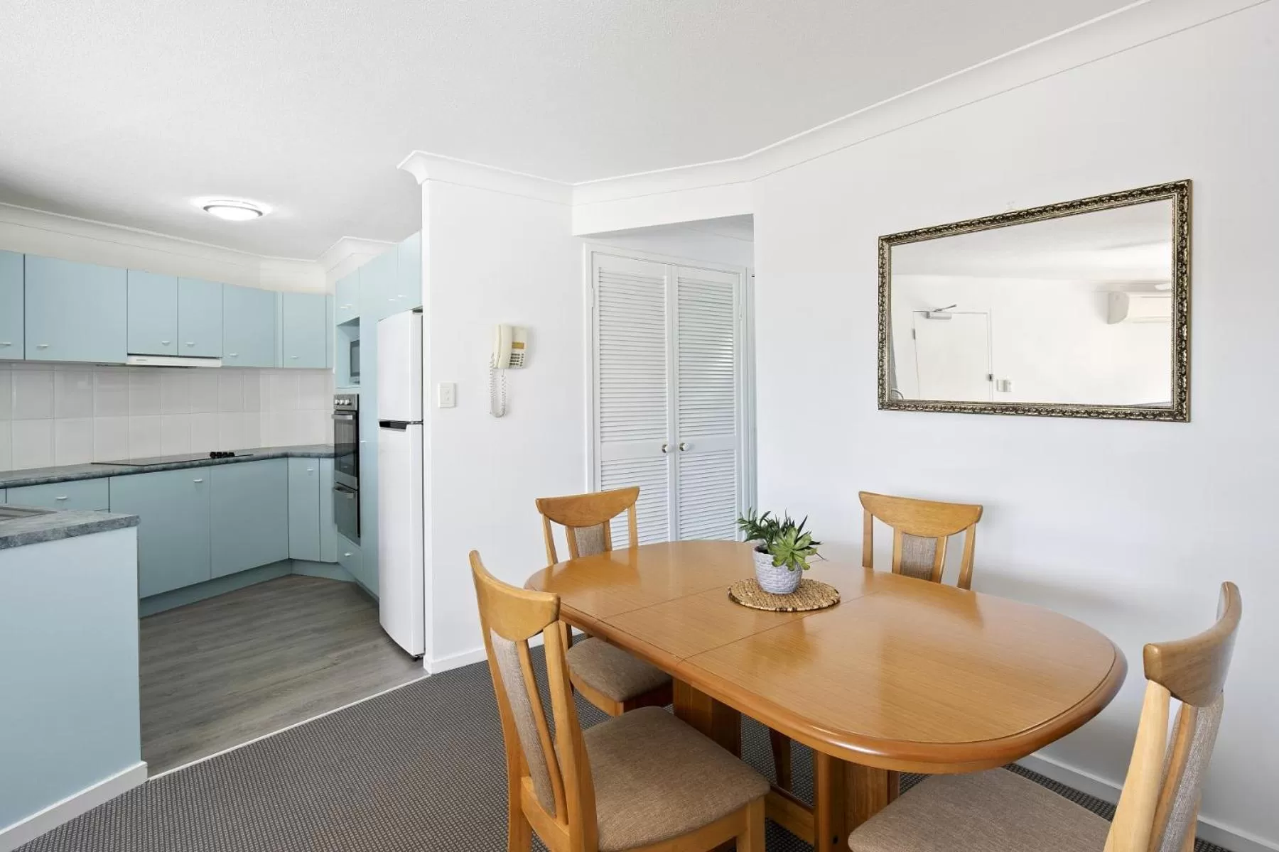 Kitchen or kitchenette in Kirra Palms Holiday Apartments