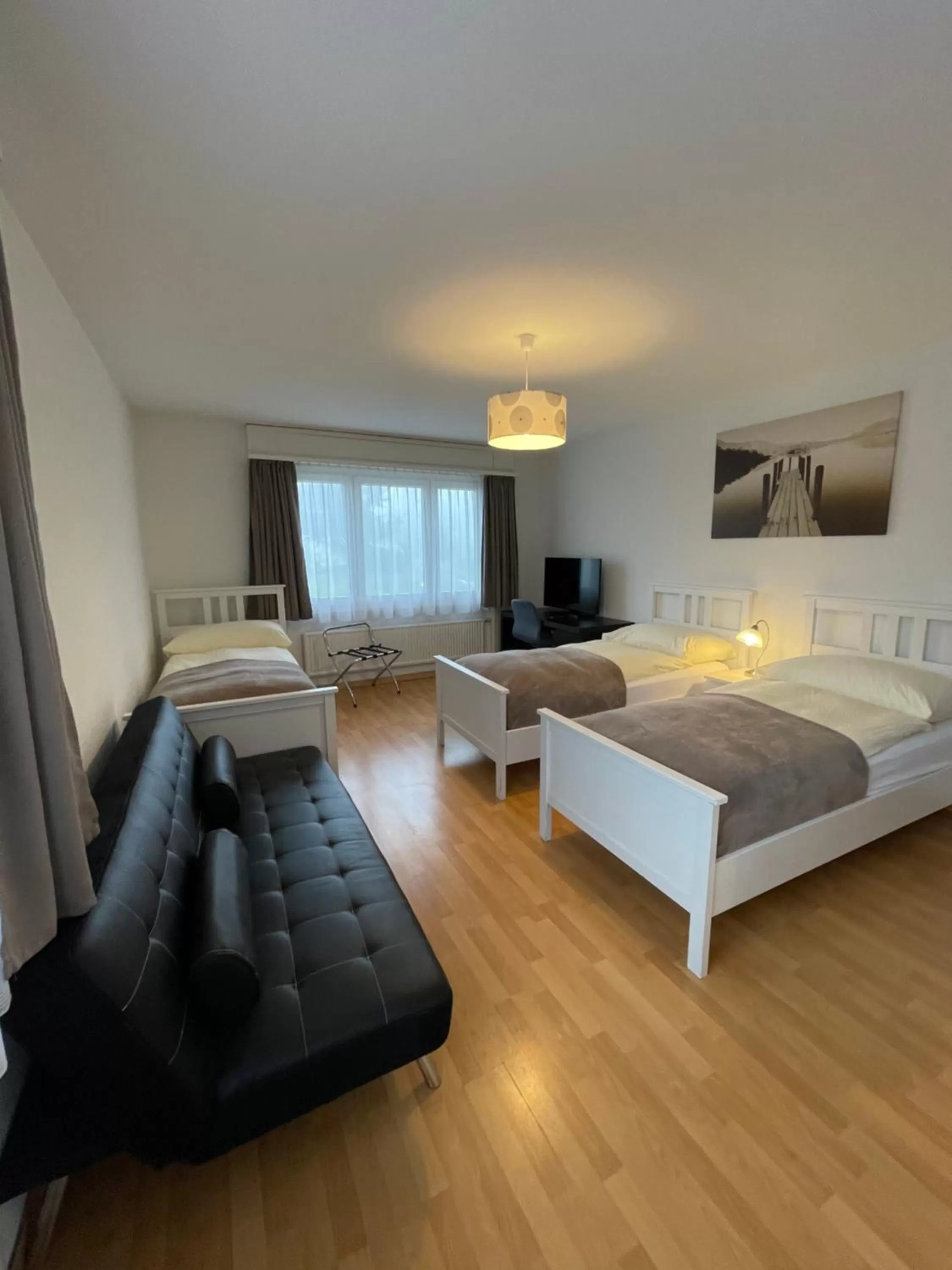 Bedroom, Bed in Escale