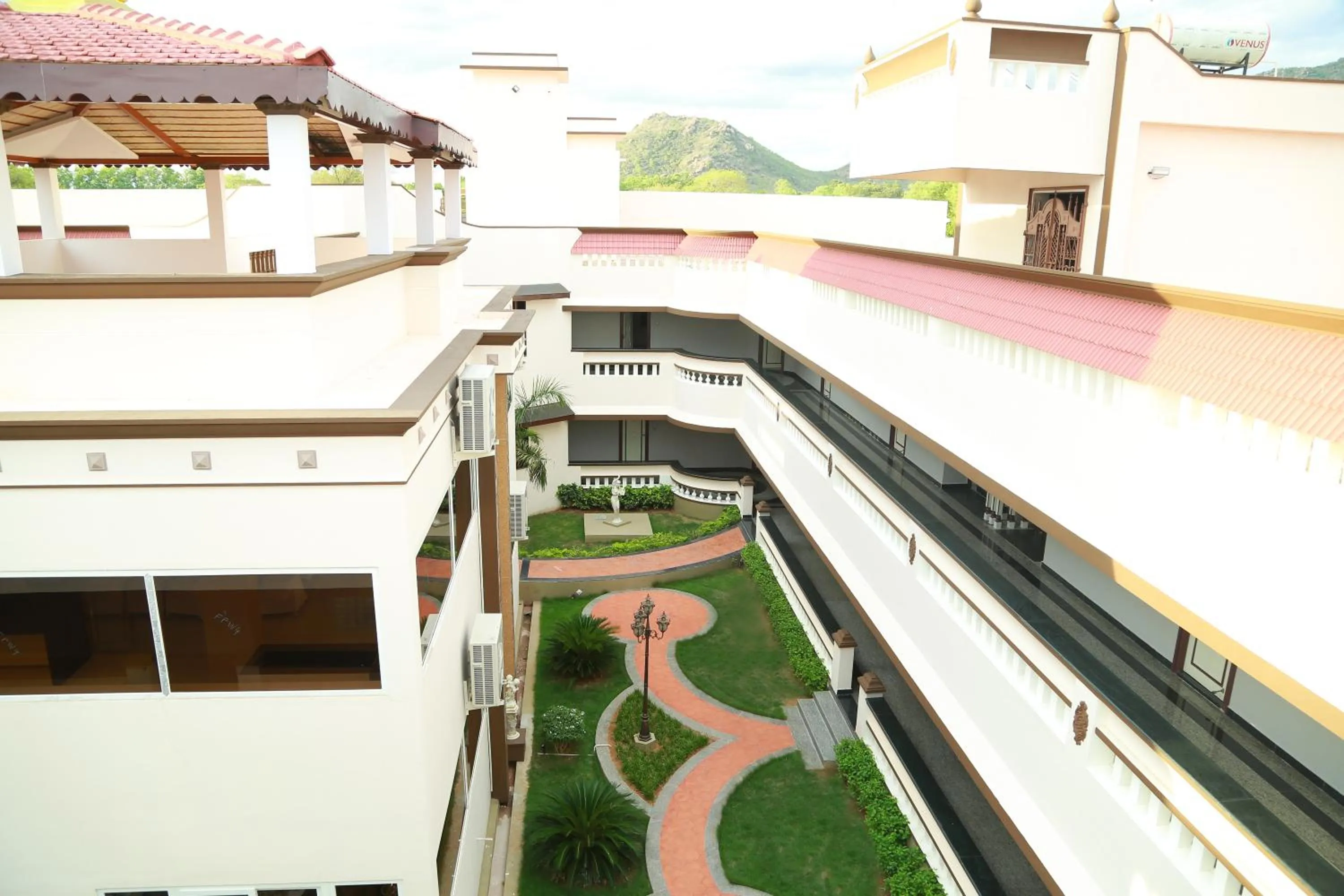 Garden in Athena Hotel