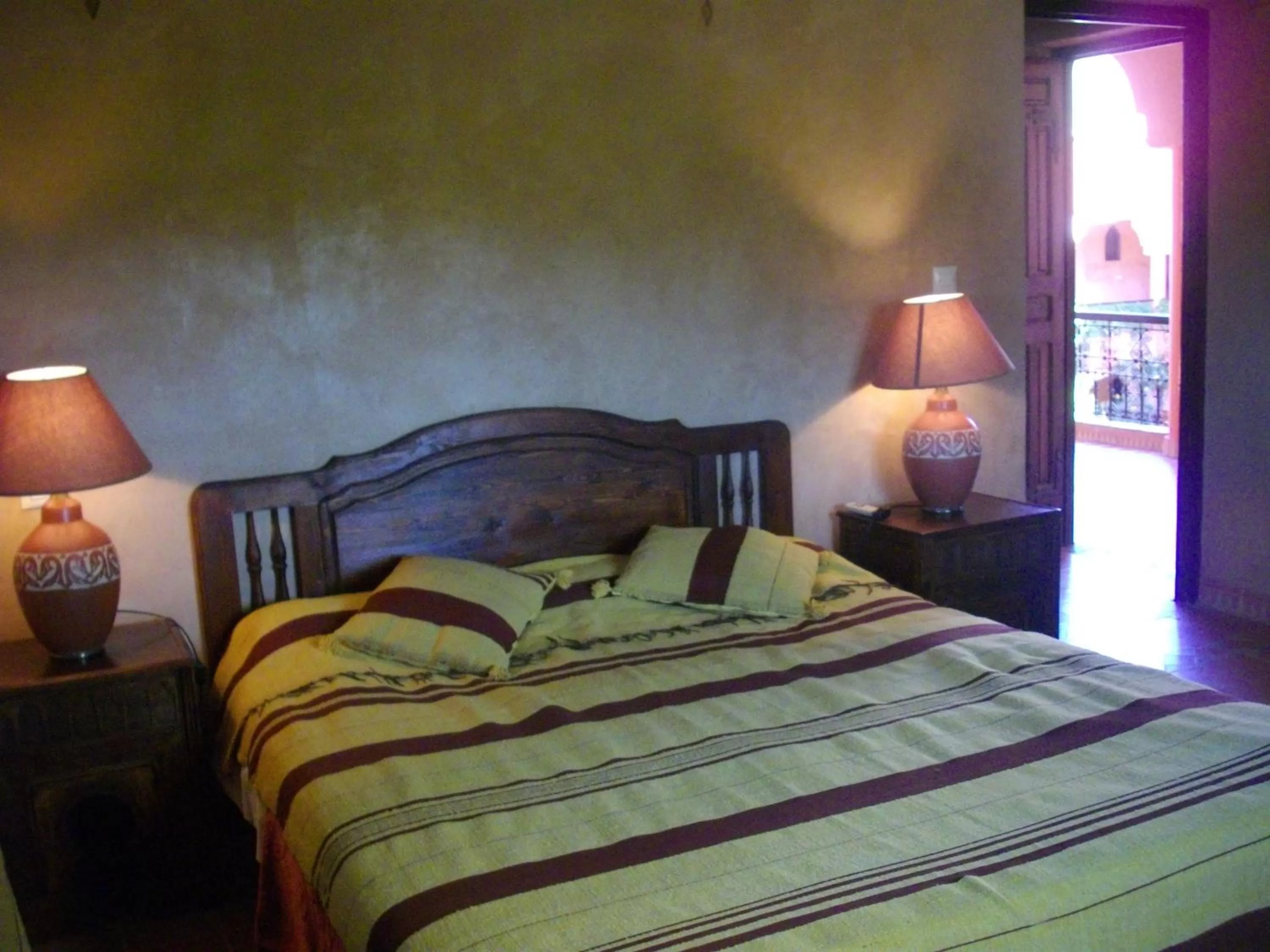 Photo of the whole room, Bed in Kasbah Zitoune