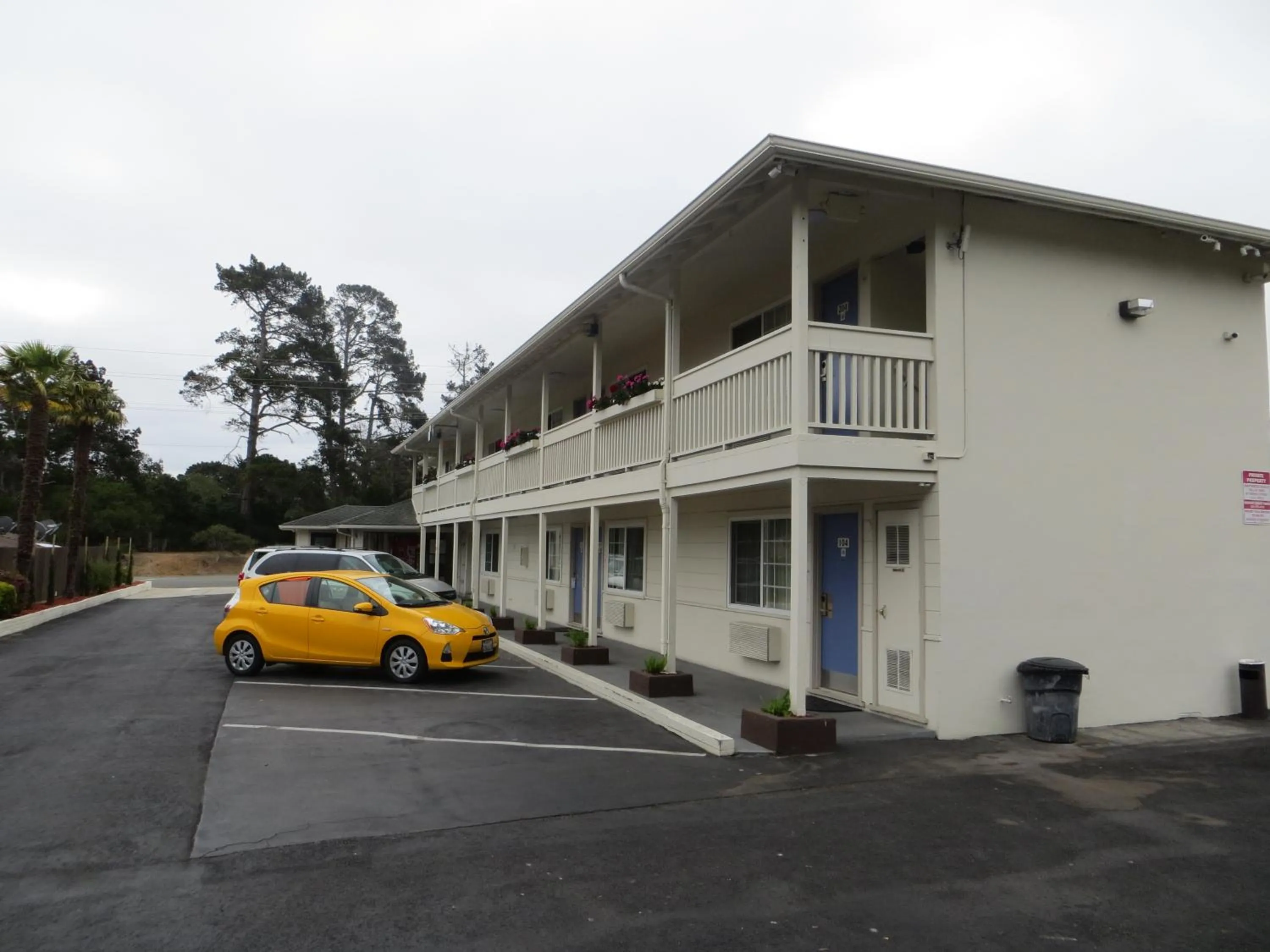 Facade/entrance, Property Building in Motel 6 - Downtown Monterey