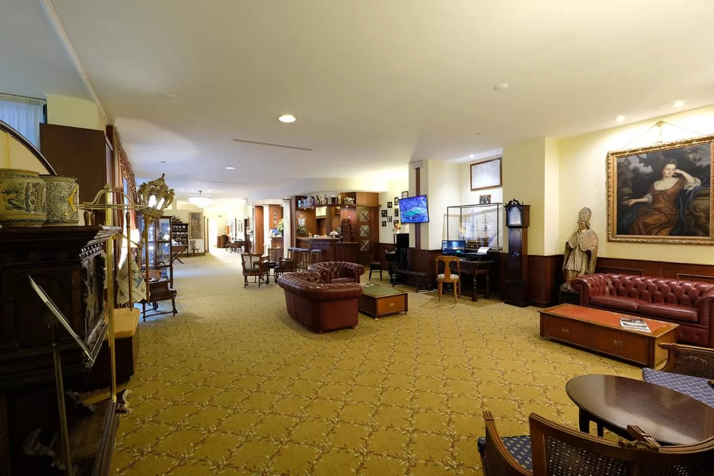 Communal lounge/ TV room in Hotel Orologio