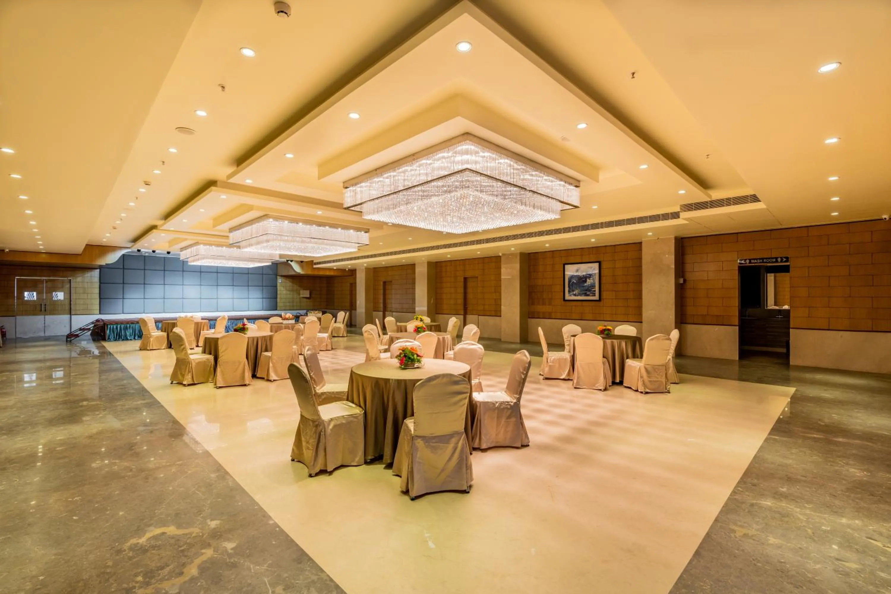 Banquet/Function facilities in Quality Inn Ramachandra