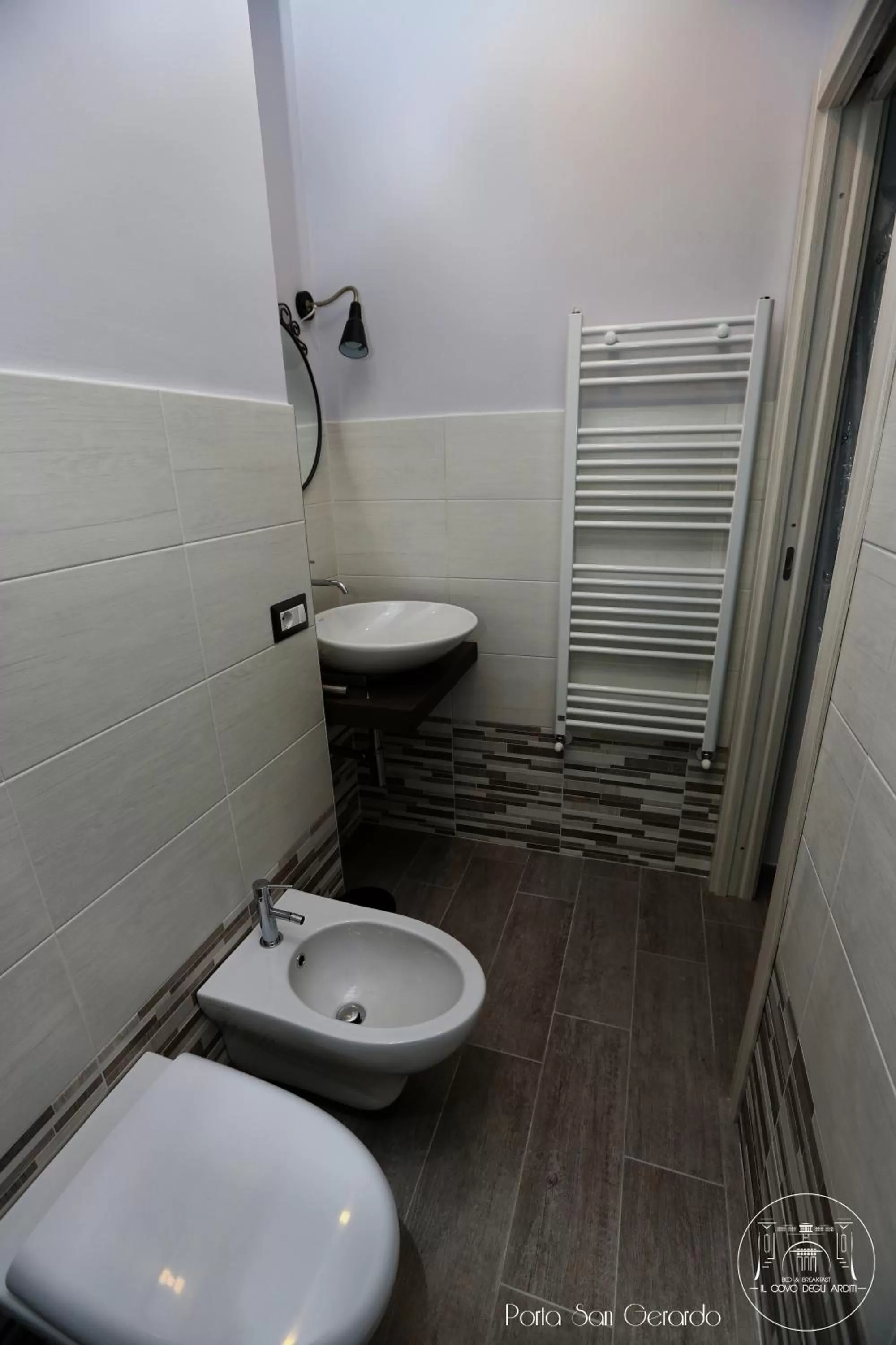 Shower in Il Covo degli Arditi B&B