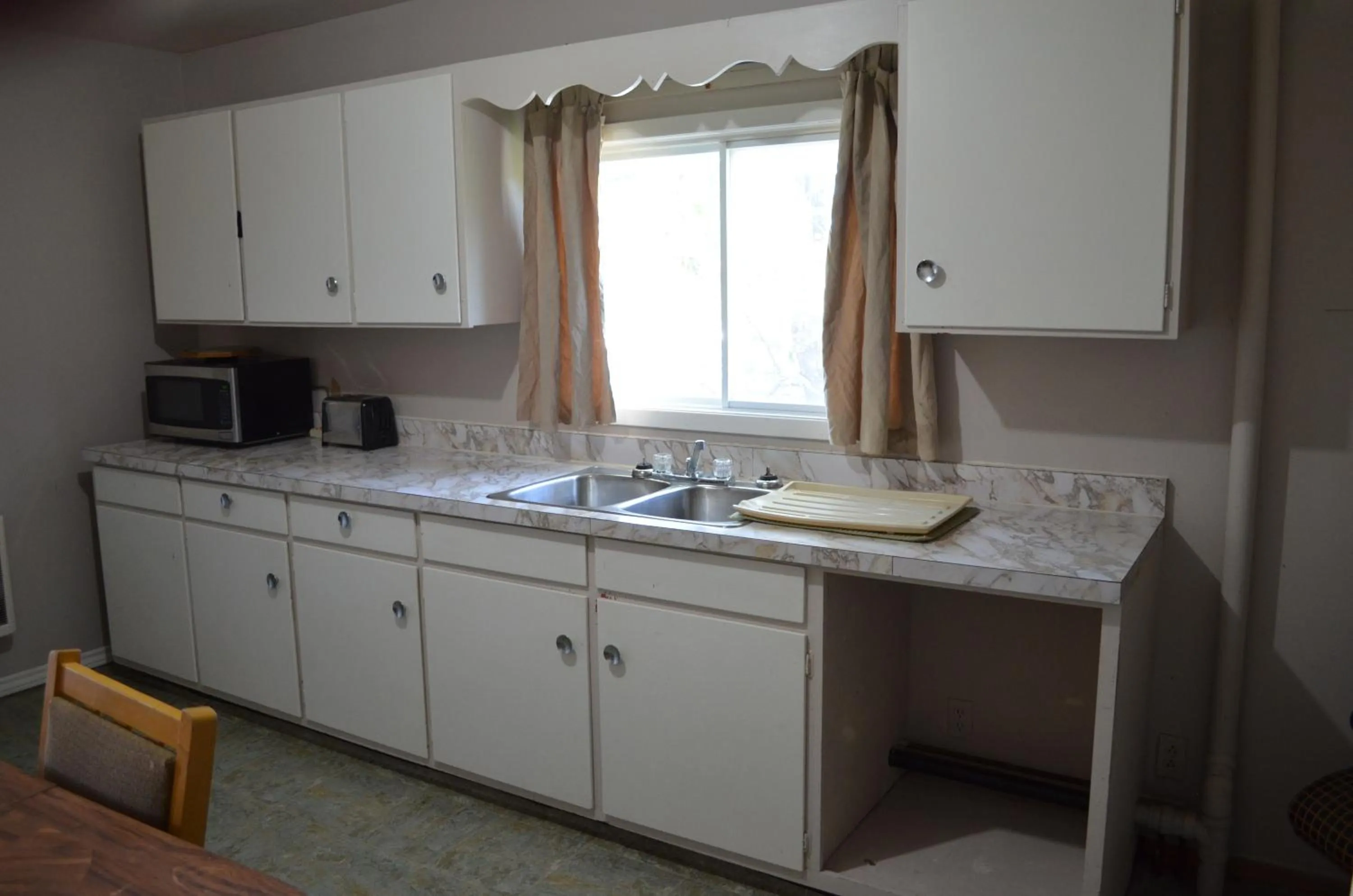 Kitchen or kitchenette, Kitchen/Kitchenette in Studio 1 Motel