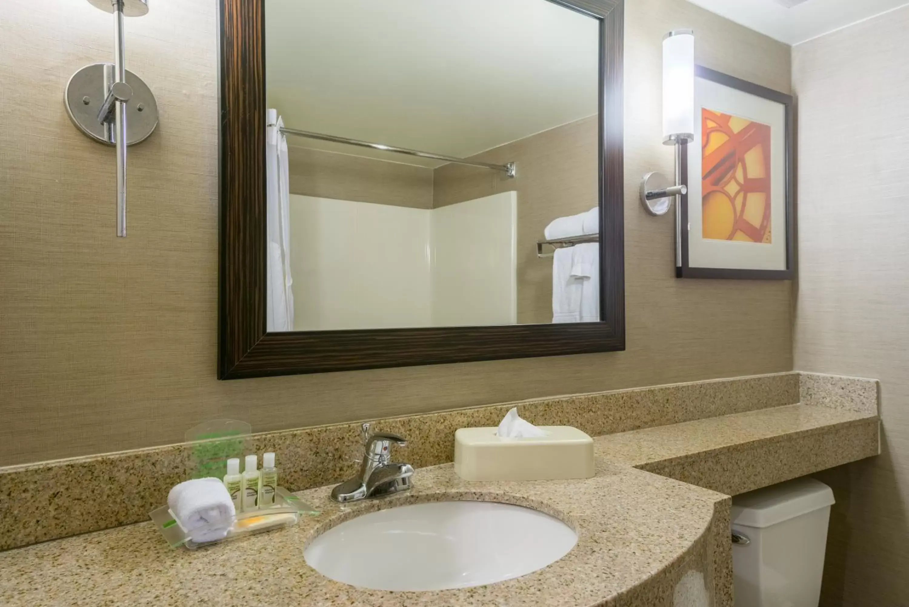 Standard Double Room with Two Double Beds in Holiday Inn Harrisburg I-81 Hershey Area by IHG Standard Double Room with Two Double Beds in Holiday Inn Harrisburg I-81 Hershey Area by IHG