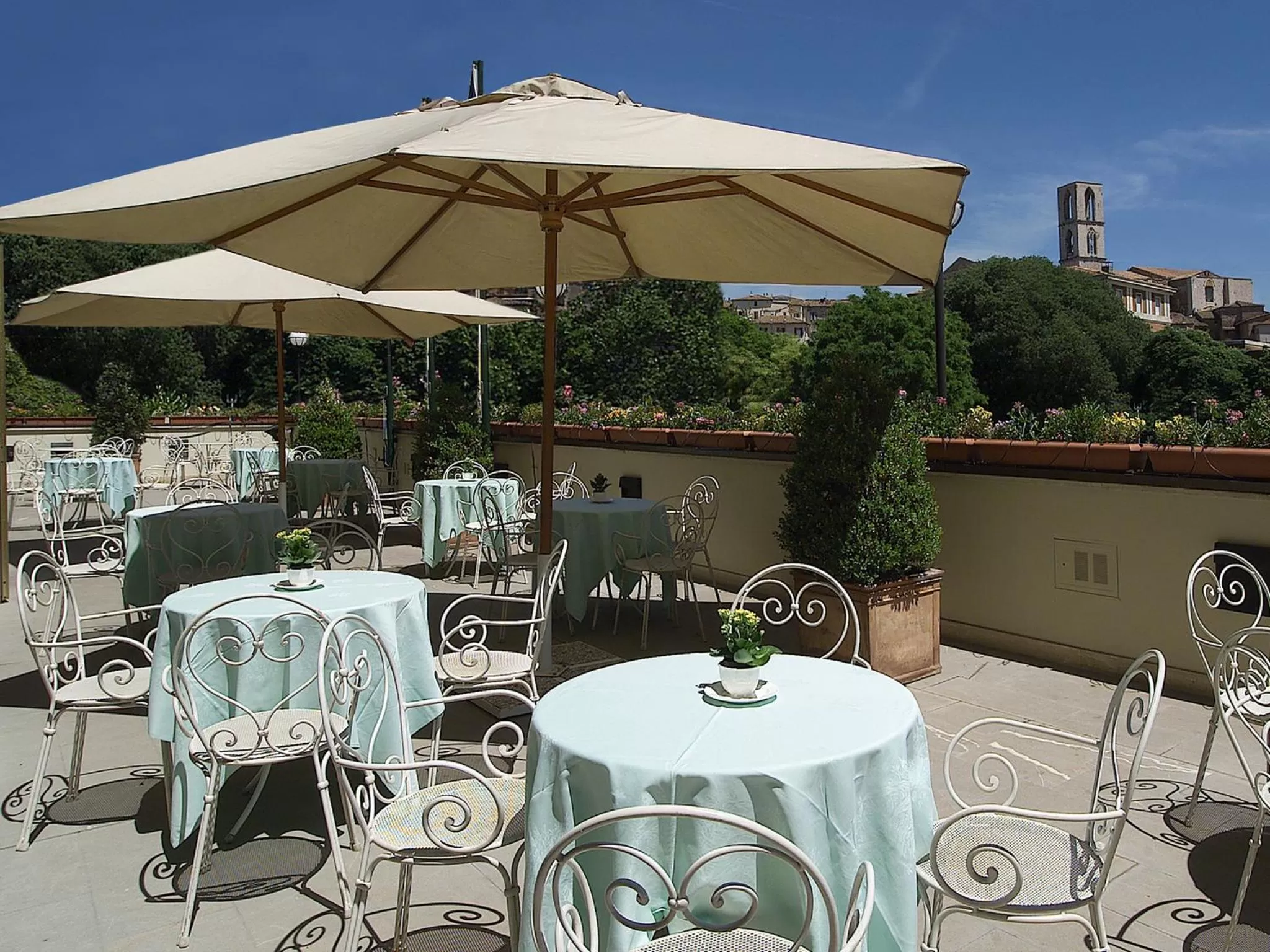 Restaurant/places to eat in Sangallo Palace