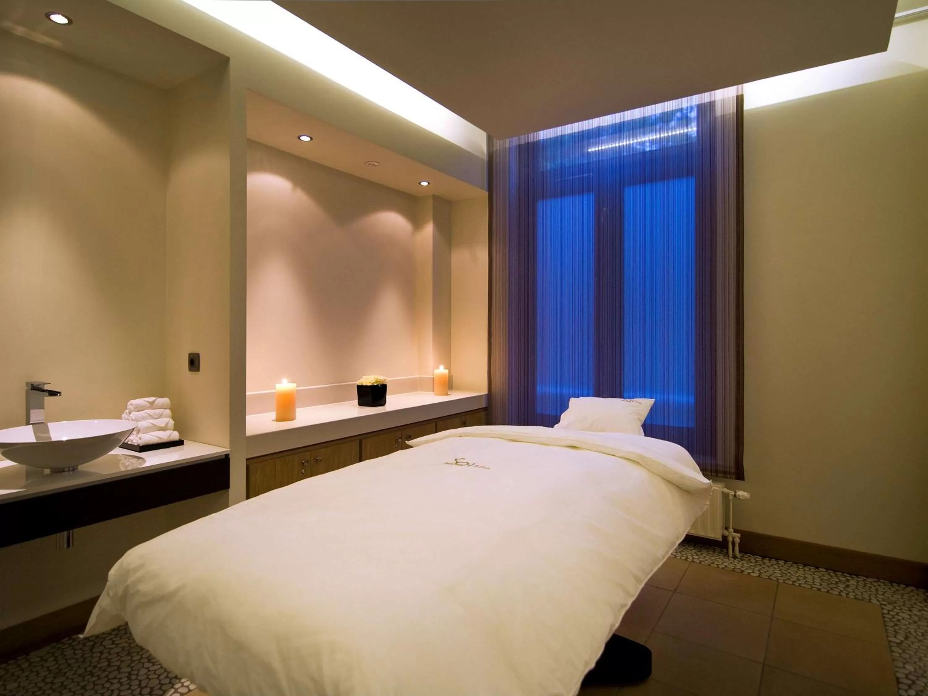 Fitness centre/facilities, Bed in Sofitel Legend The Grand Amsterdam
