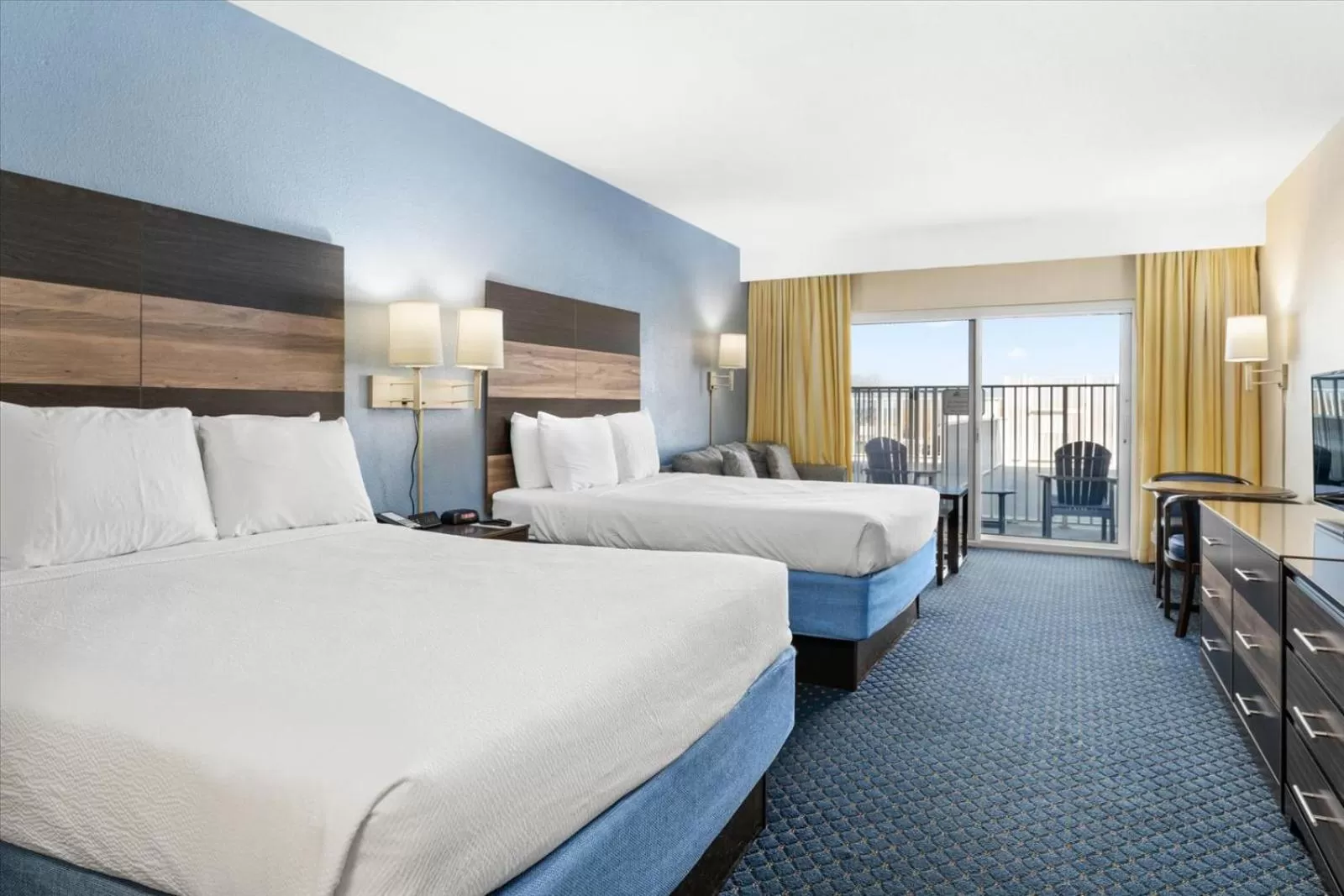 Bedroom, Bed in Carousel Resort Hotel and Condominiums