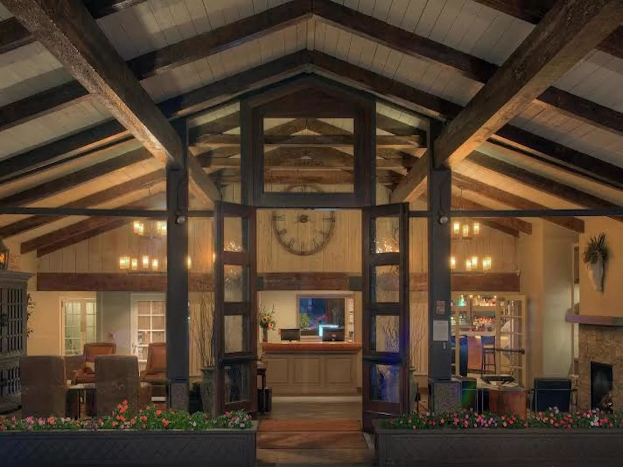 Facade/entrance in The Inn at Pasatiempo