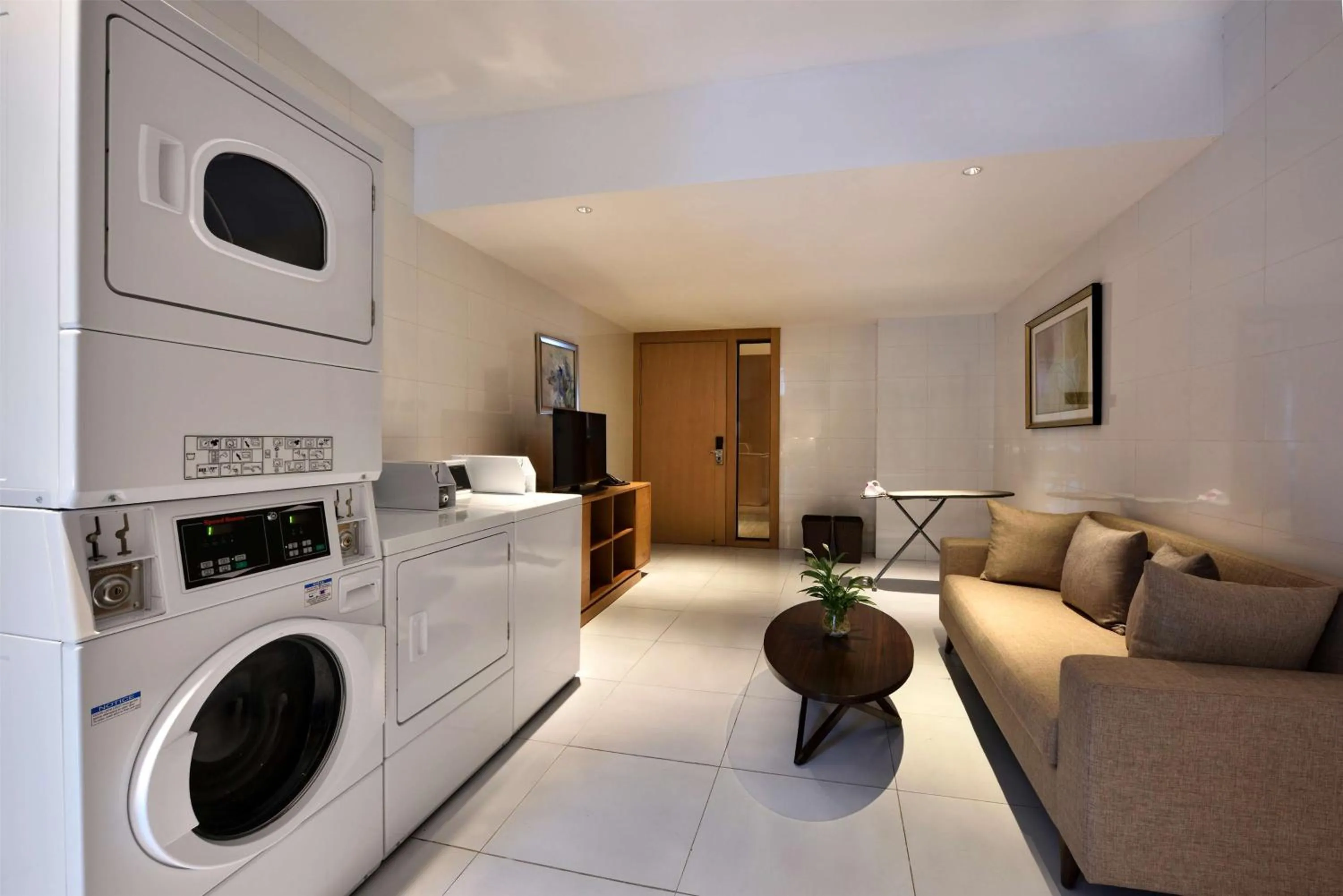 Property building in Hilton Garden Inn Chengdu Huayang