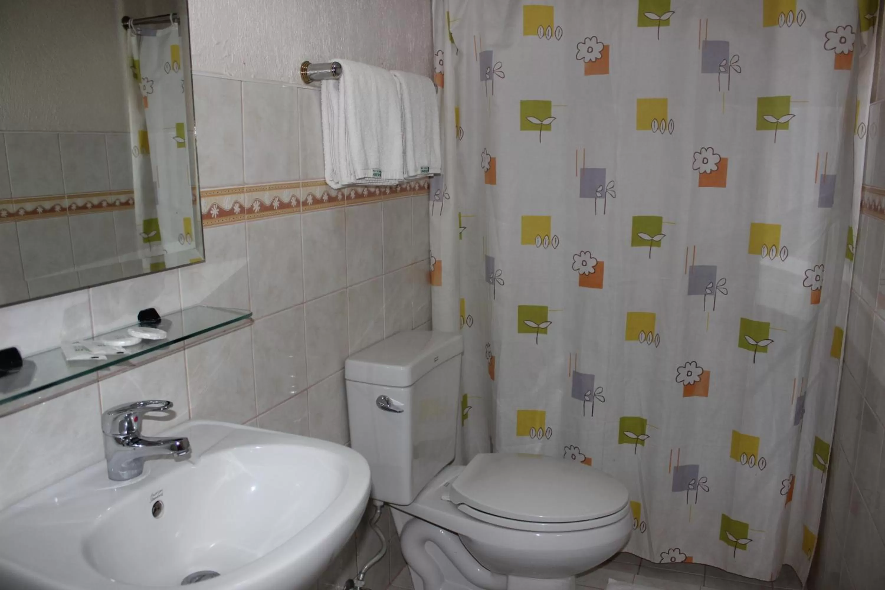 Bathroom in Elegant Circle Inn