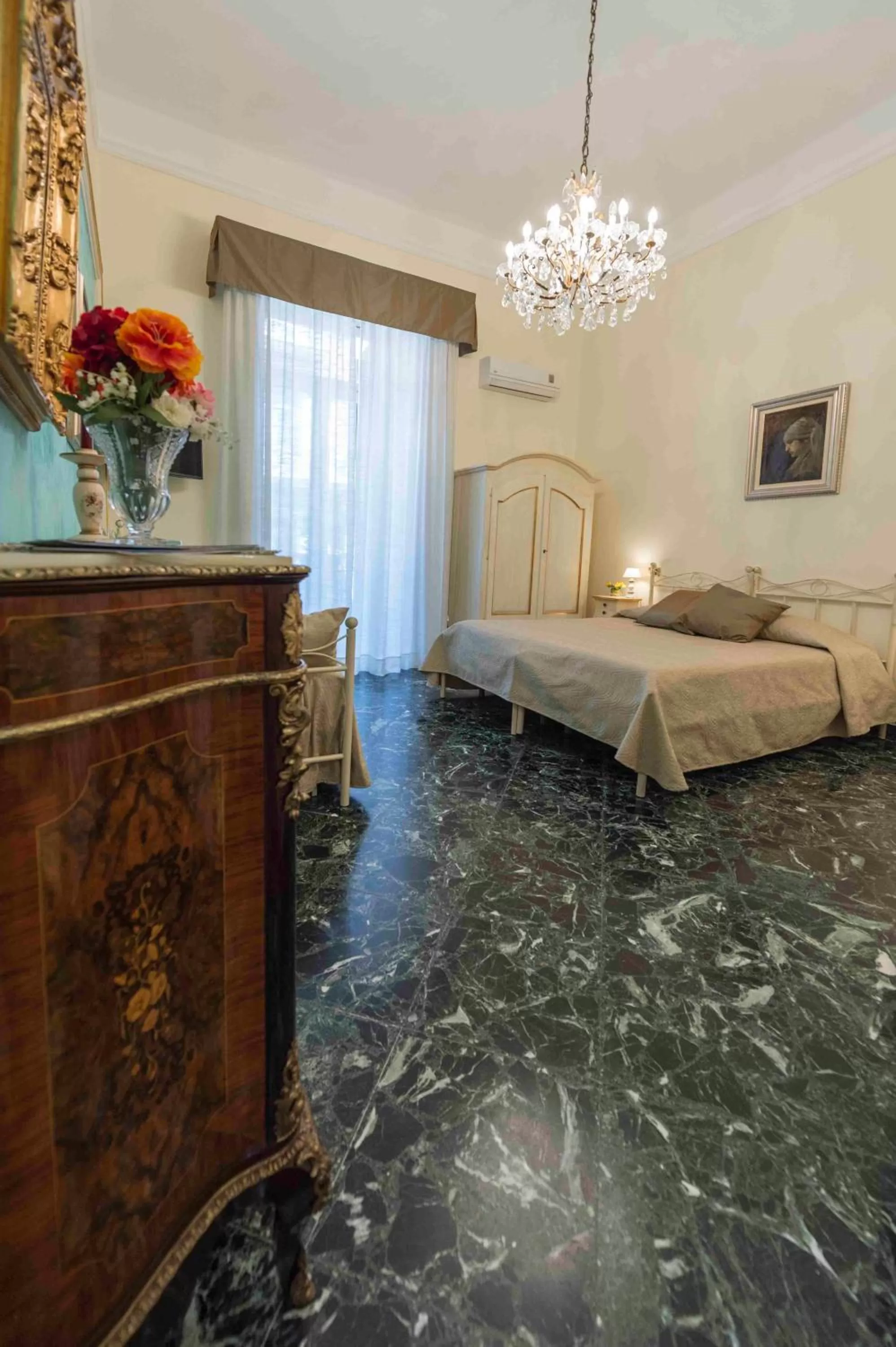 Photo of the whole room, Bed in B&B Residenza Via Dei Mille